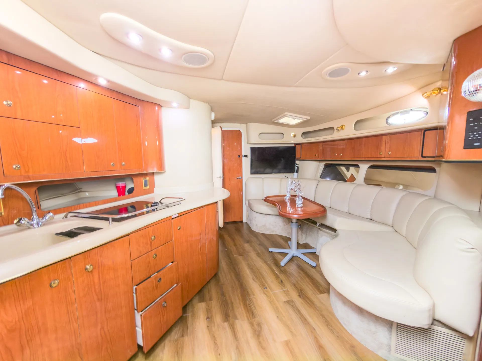 Enjoy "Venezzia" in Miami with Sundancer II 44FT!