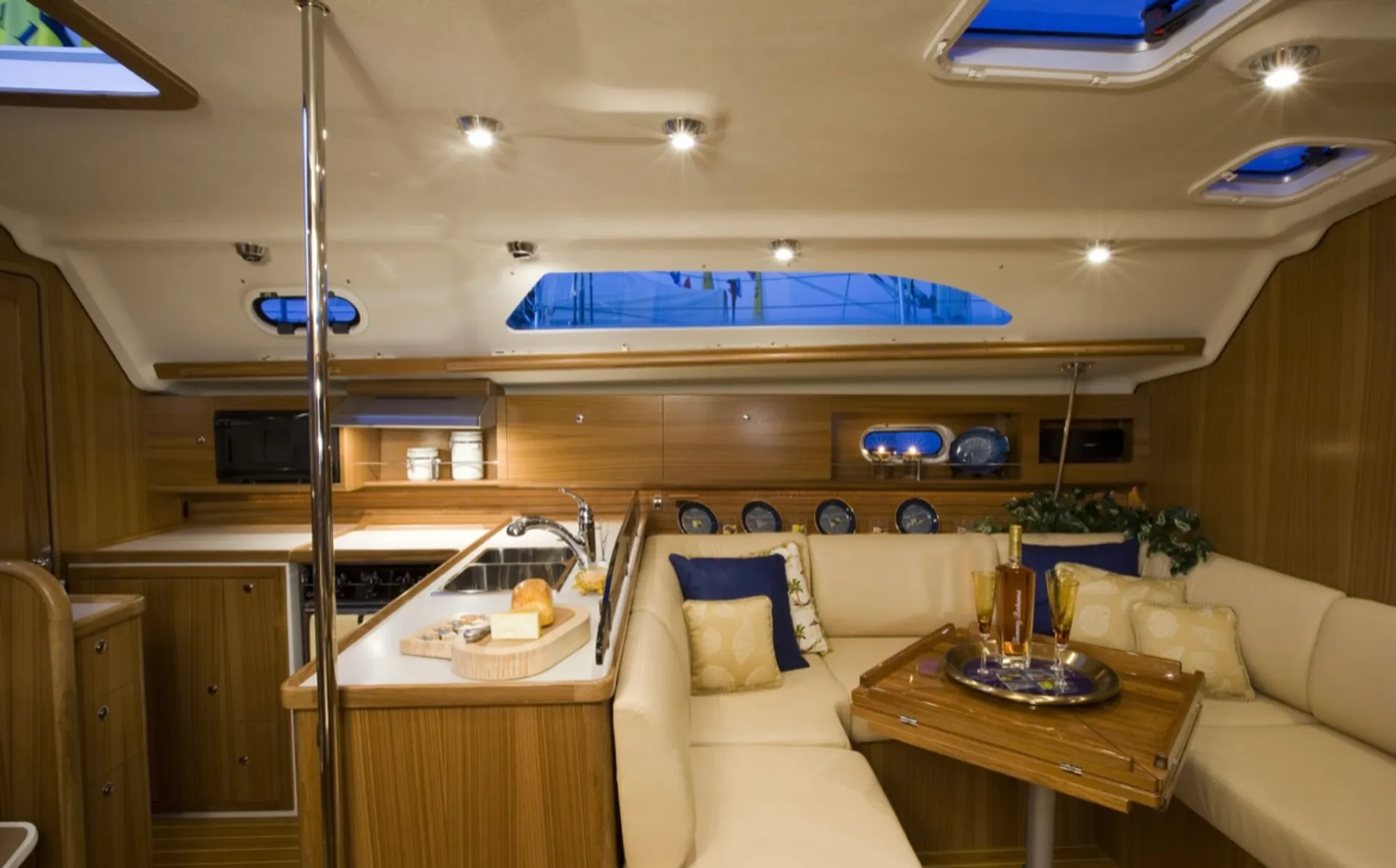 Beautiful 45’ Sailboat - Private Charter