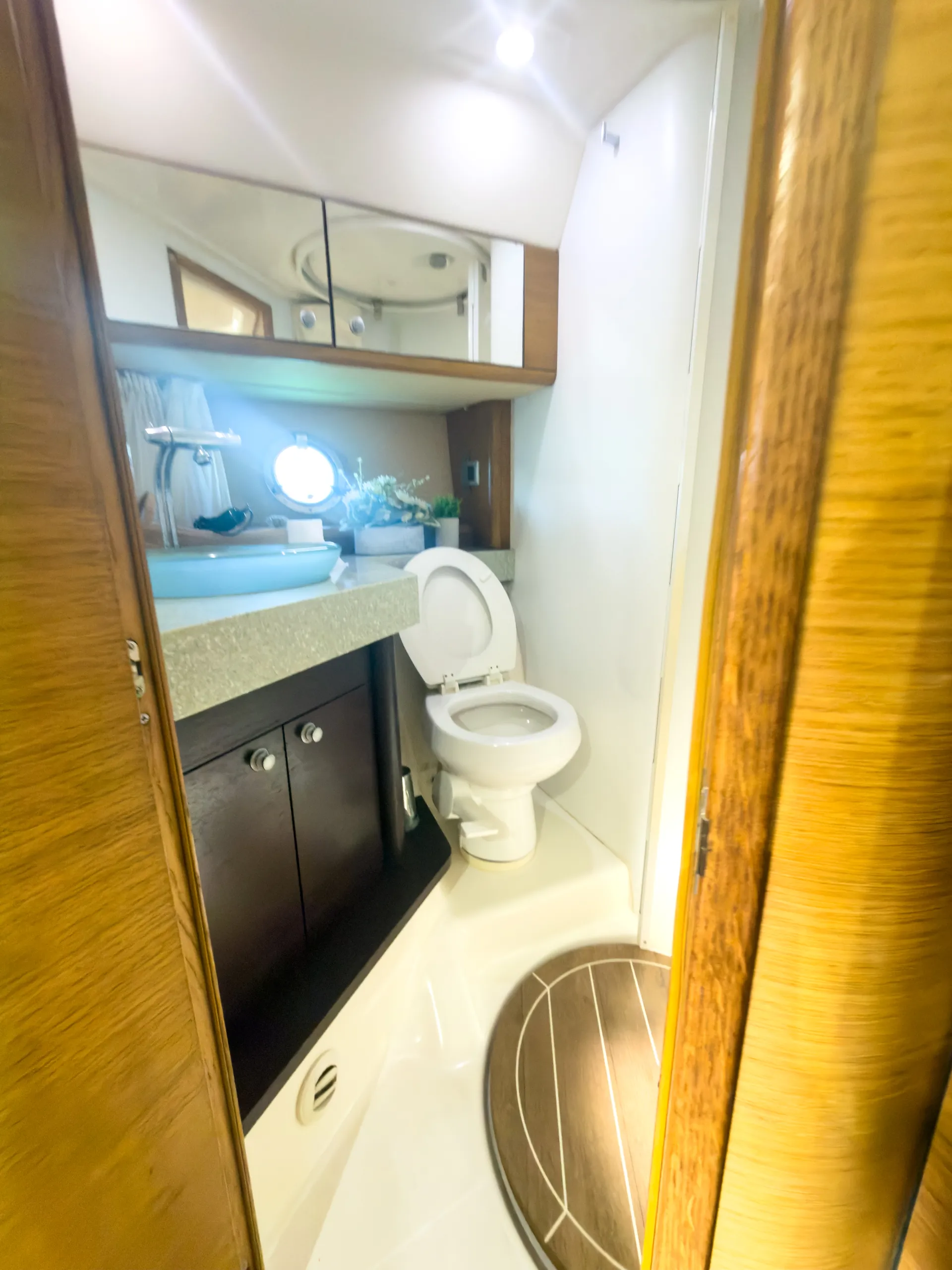 Enjoy "PARIS" 48ft Cranchi Motor Yacht in Miami!!