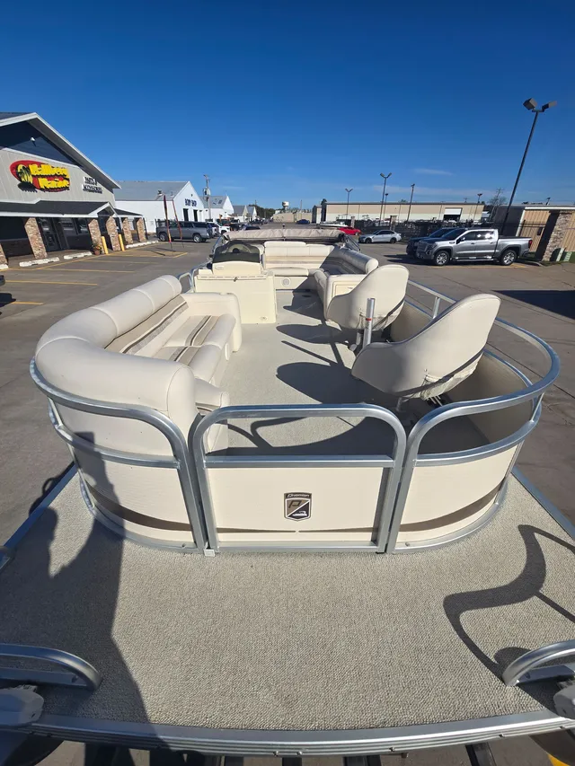Rent a Ercoa pontoon in Mound, MN near me