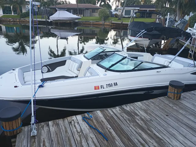 Rent a SEA RAY BOATS deck boat in Fort Lauderdale, FL near me