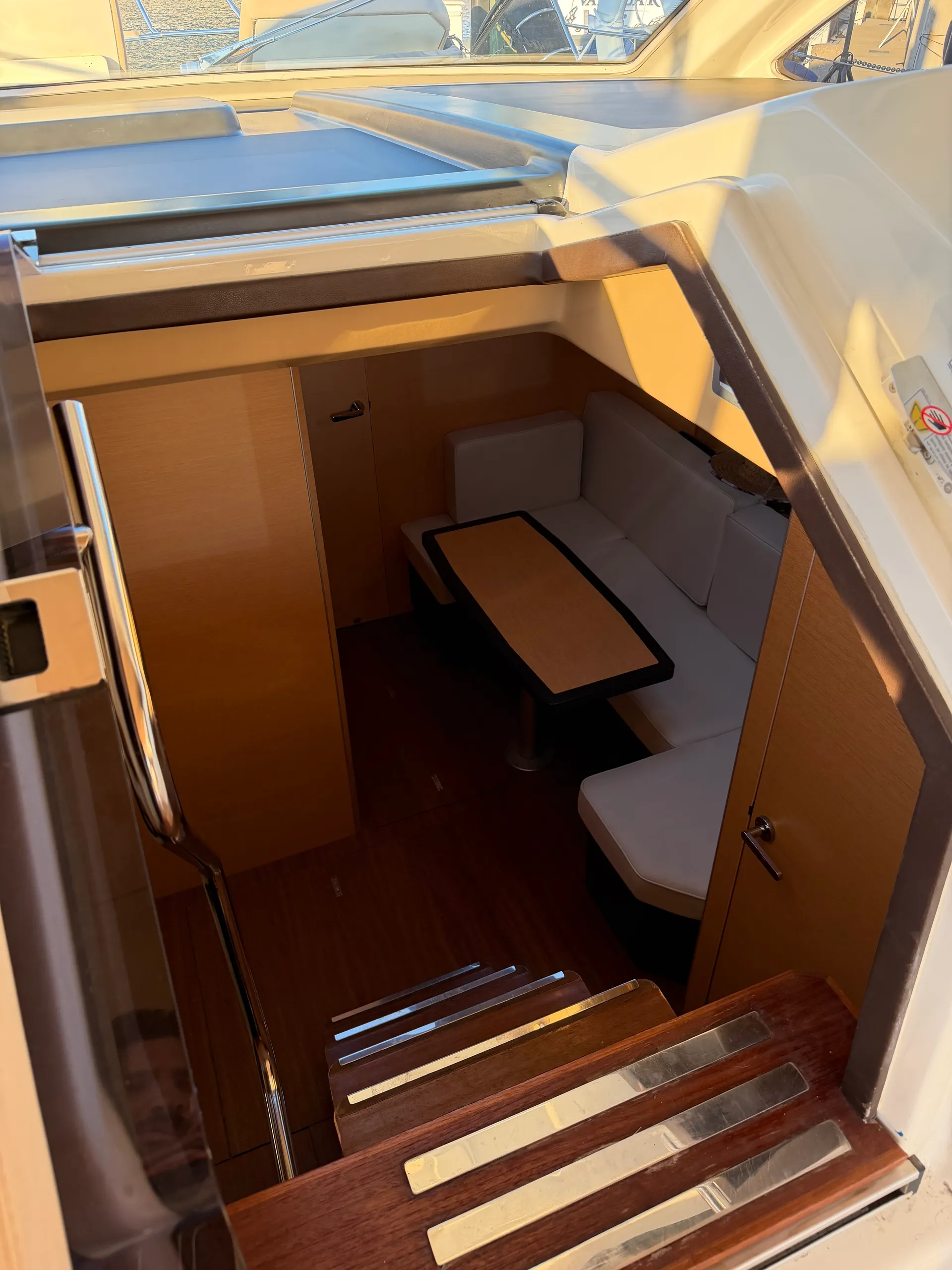 Luxury 44ft Cranchi Hardtop Italian Yatch 