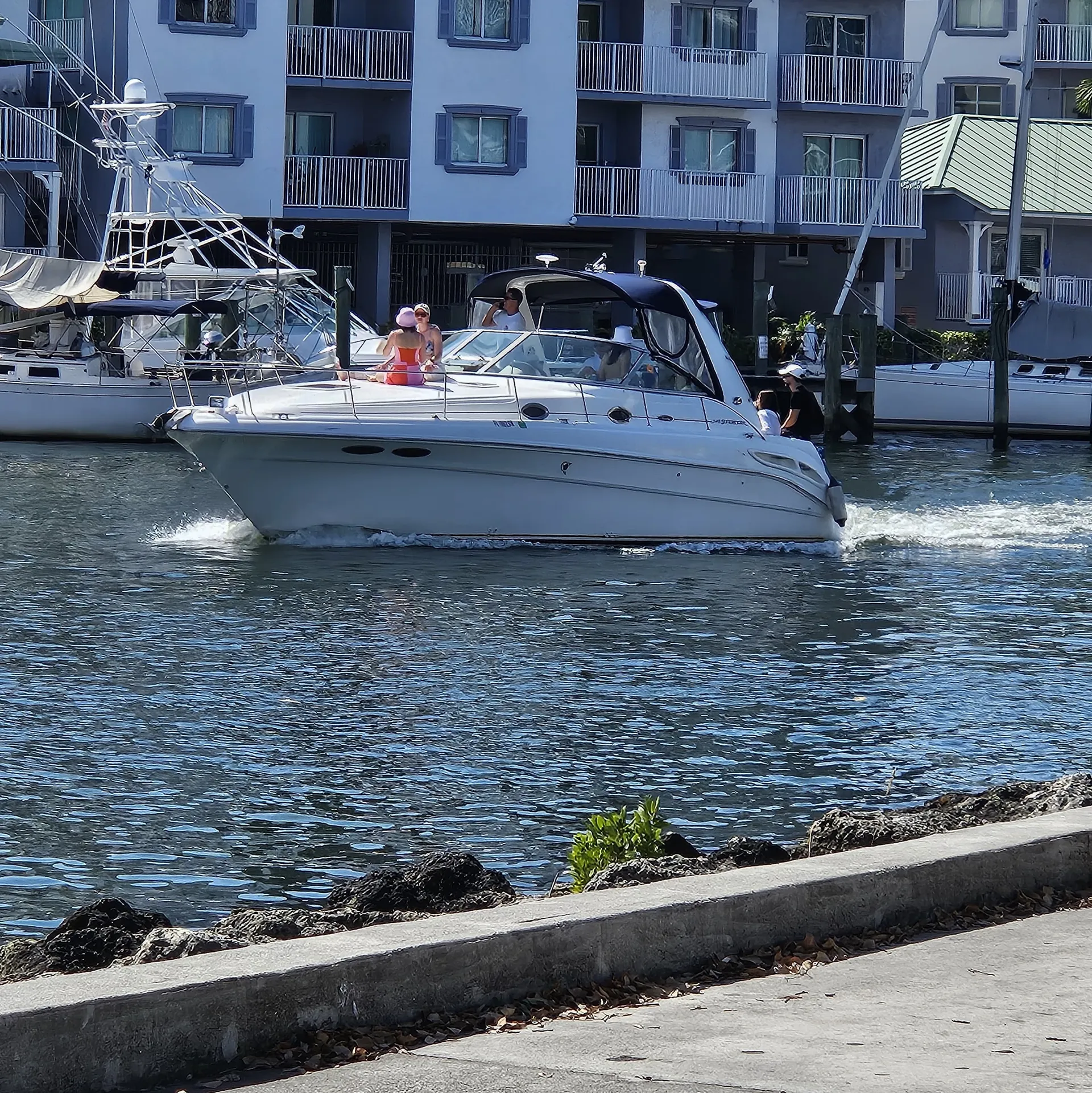 ⭐ Luxury 34ft Sea Ray – Miami Bay &amp; Sandbar Cruise.🛥️  