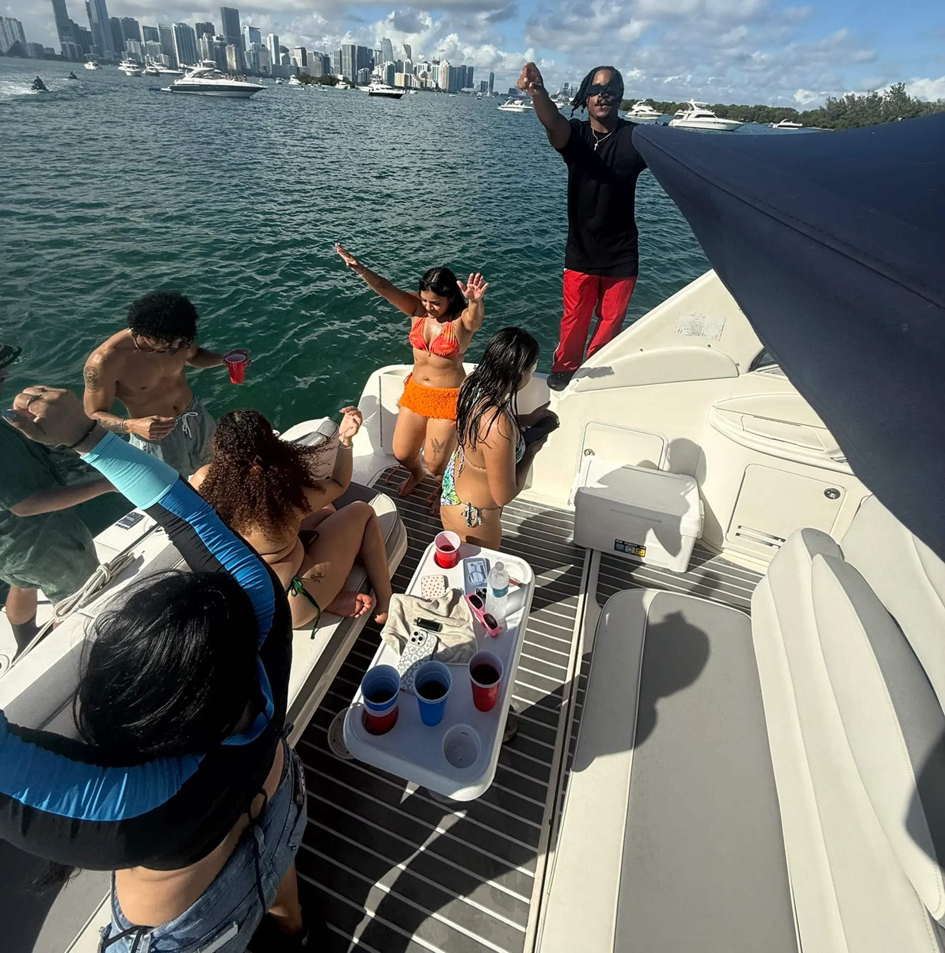 ⭐ Luxury 34ft Sea Ray – Miami Bay &amp; Sandbar Cruise.🛥️  