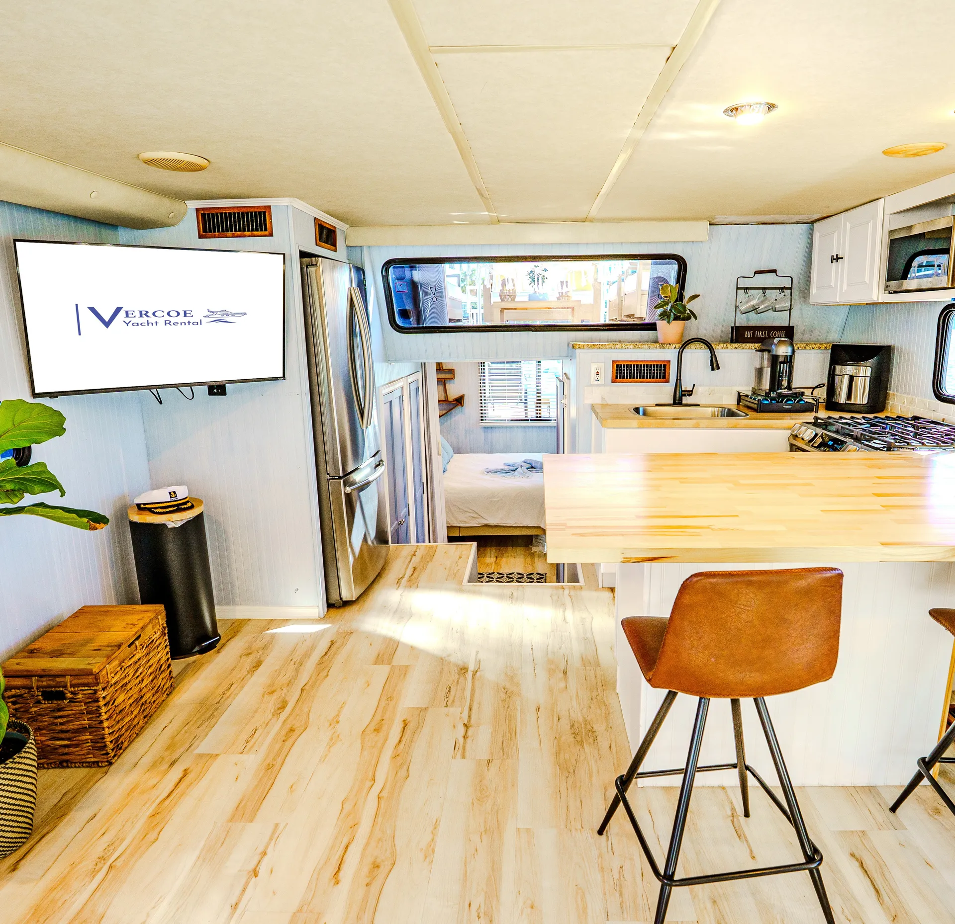 Lulu’s Floating Oasis