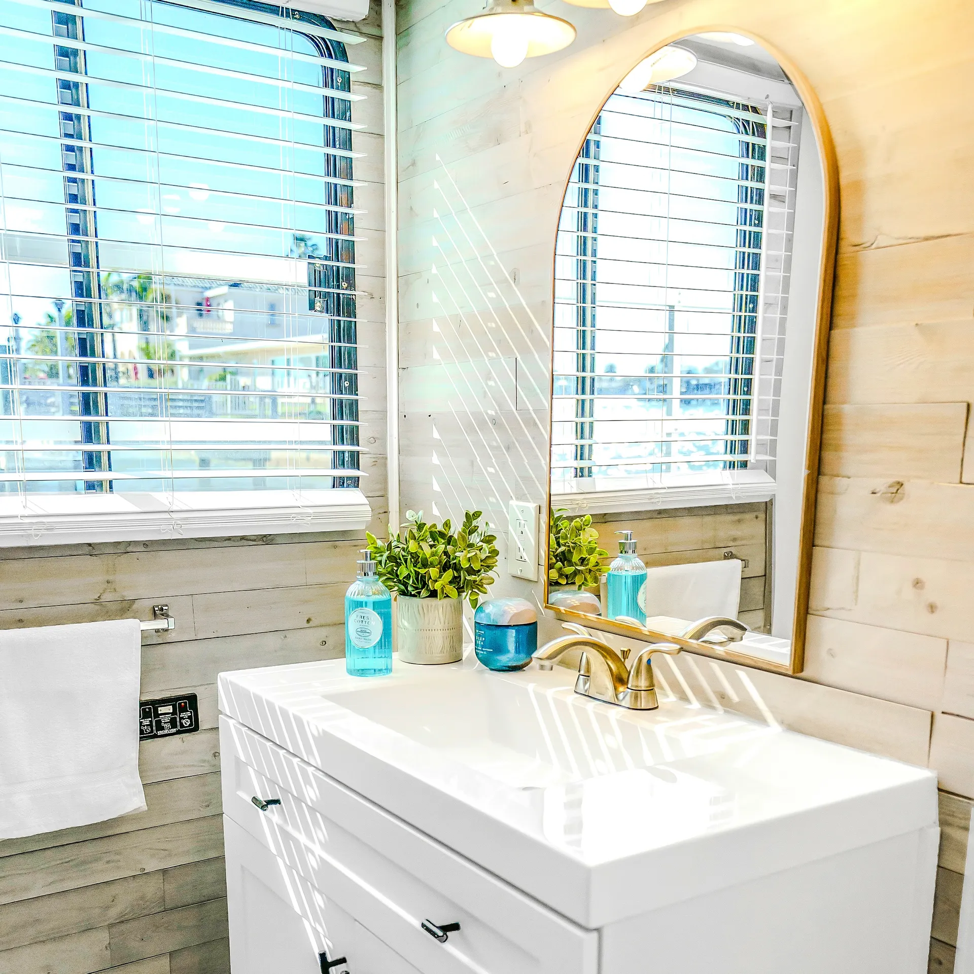 Lulu’s Floating Oasis