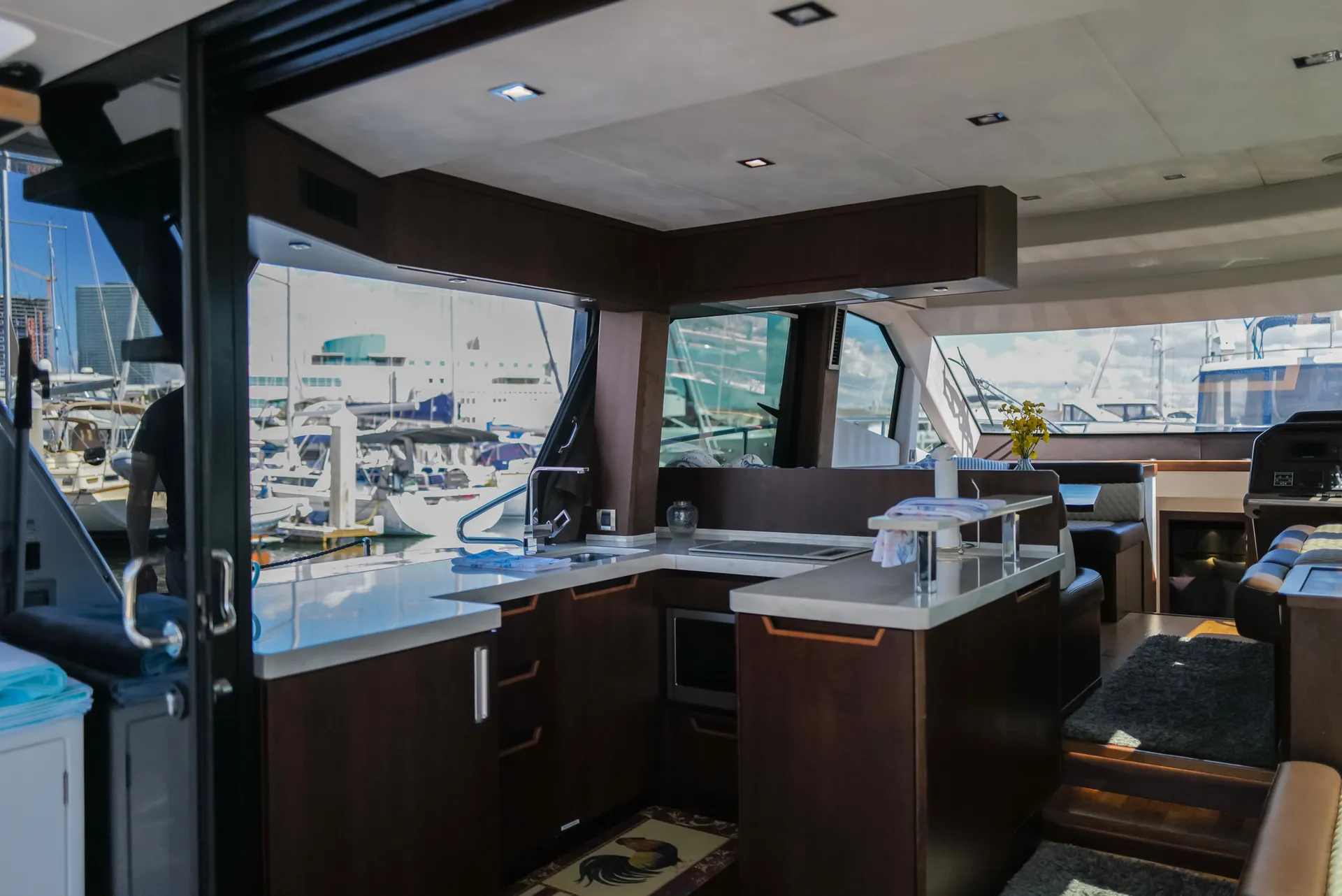 Galeon 500 fly in St. Petersburg, FL — photo 9