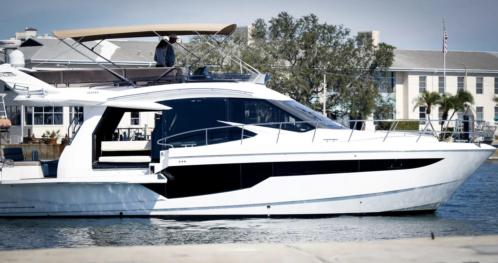 Galeon 500 fly in St. Petersburg, FL — photo 5