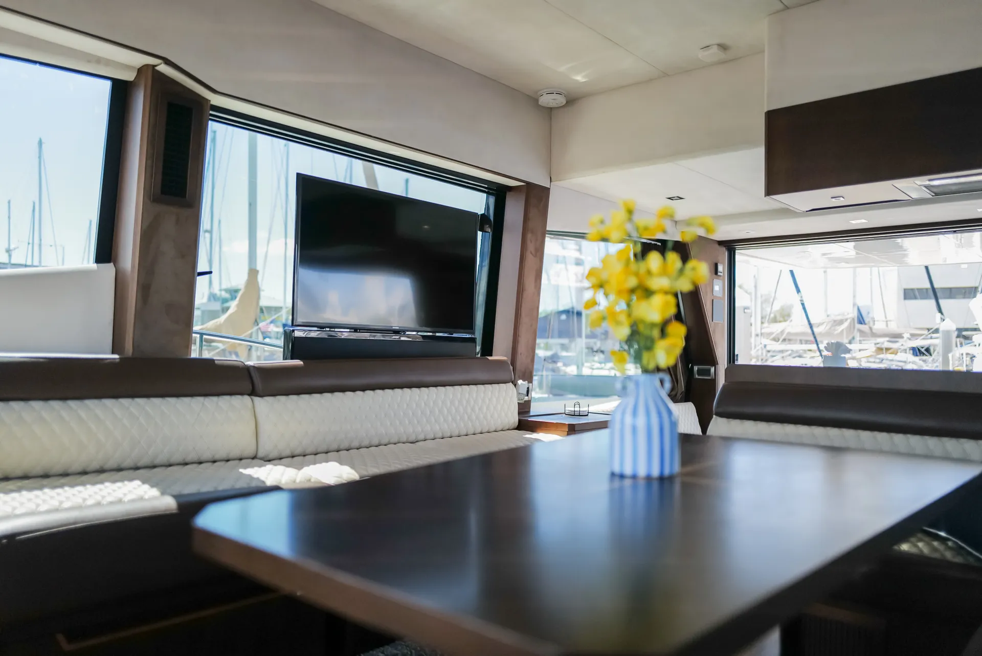 Galeon 500 fly in St. Petersburg, FL — photo 10