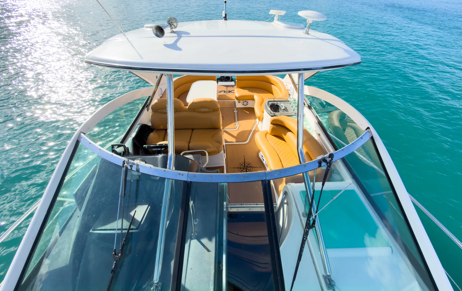 Experience Luxury &amp; Fun on Our Doral Hawaii 42 ft Private Charter!