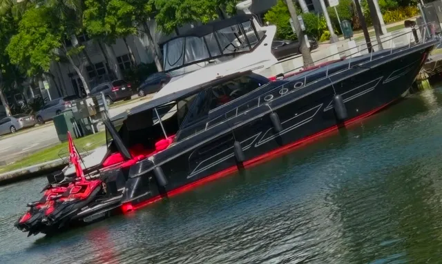 Rent a Sea Ray cruiser in Miami Beach, FL near me