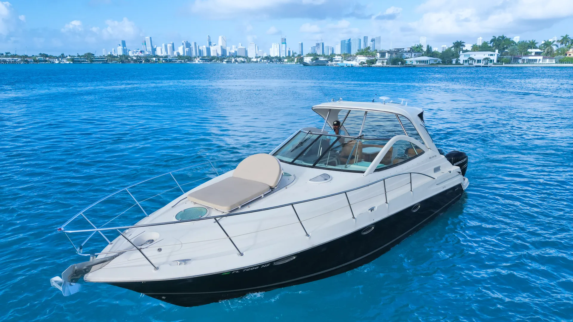 Experience Luxury &amp; Fun on Our Doral Hawaii 42 ft Private Charter!