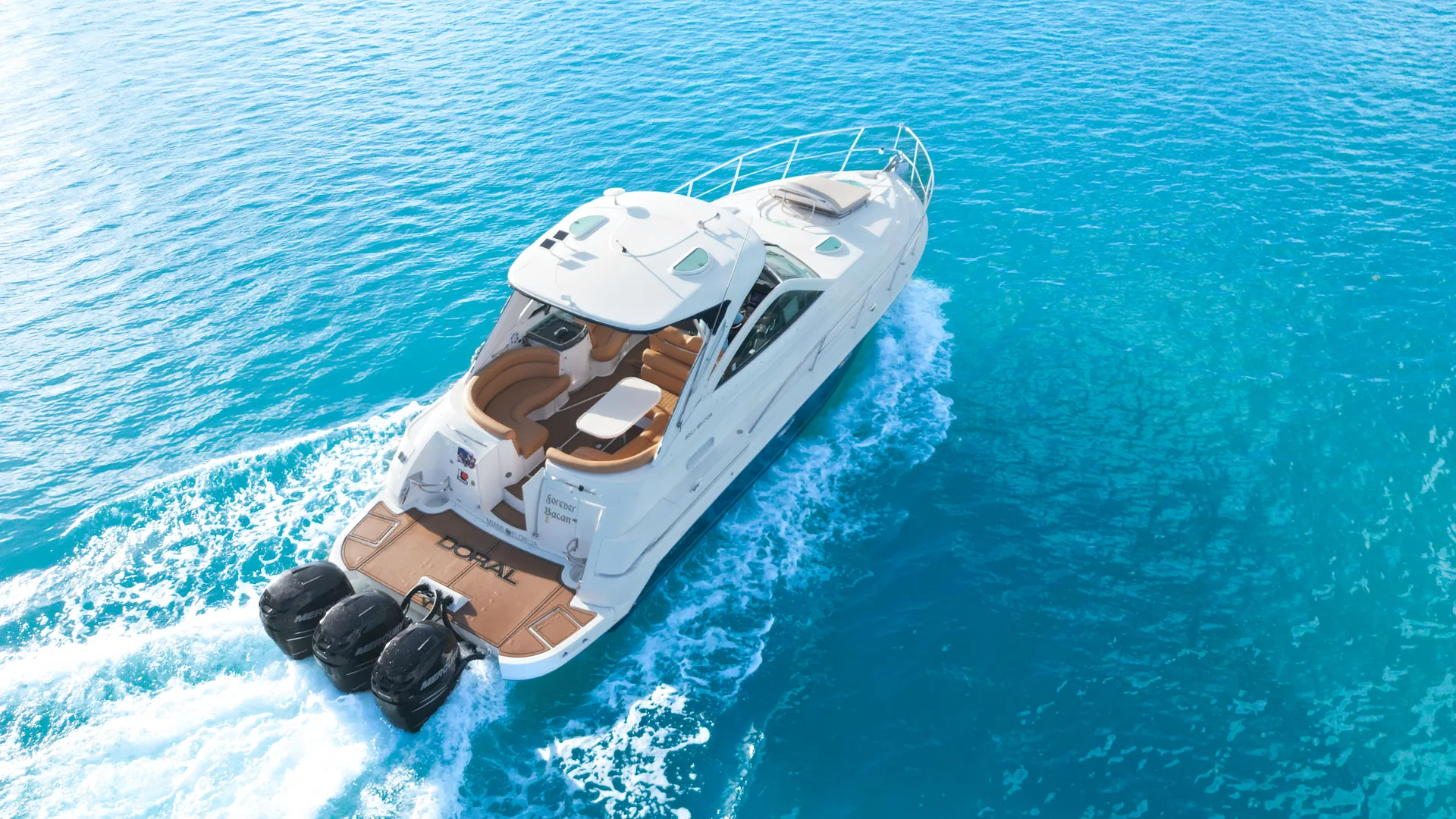 Experience Luxury &amp; Fun on Our Doral Hawaii 42 ft Private Charter!