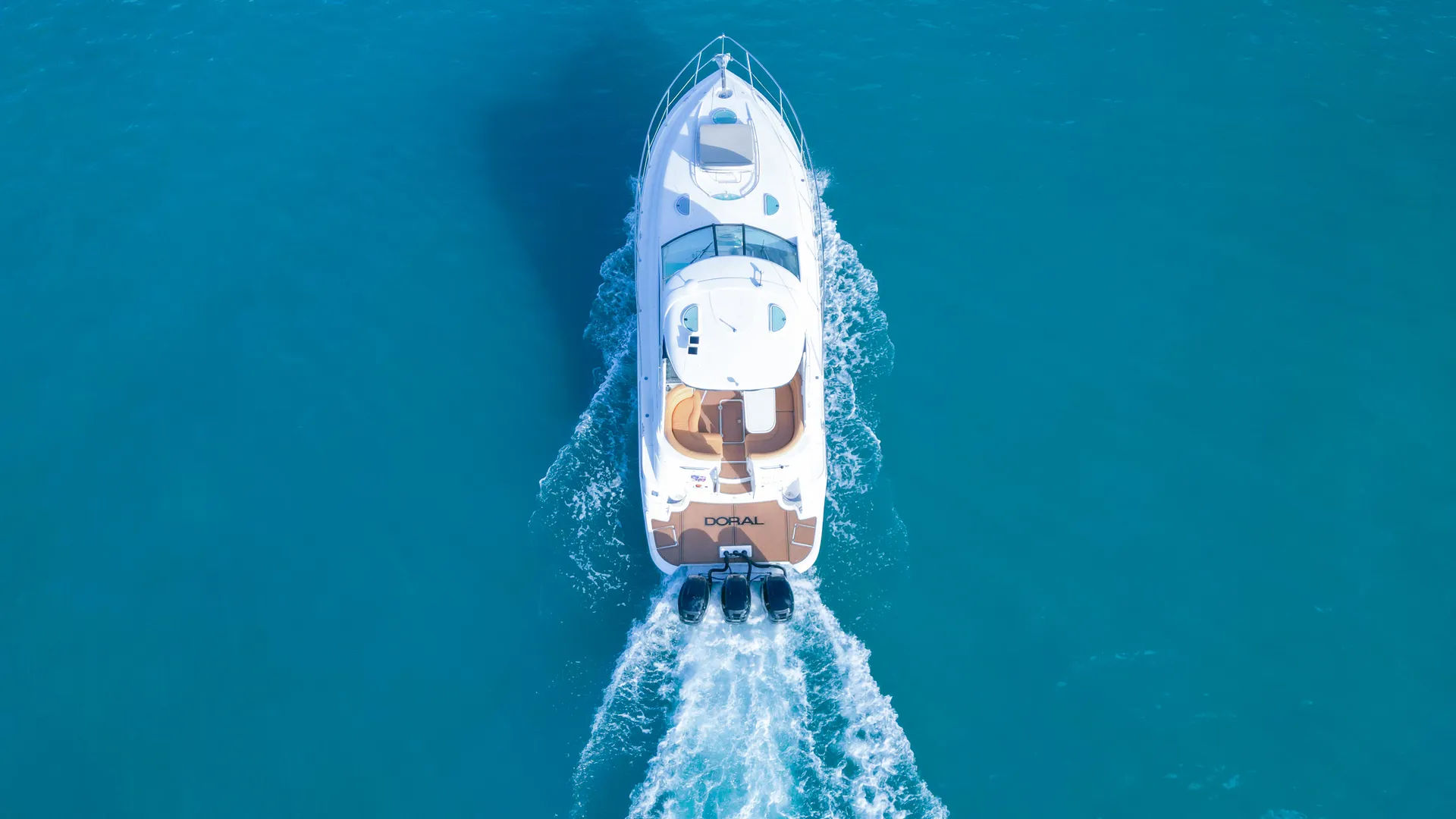 Experience Luxury &amp; Fun on Our Doral Hawaii 42 ft Private Charter!