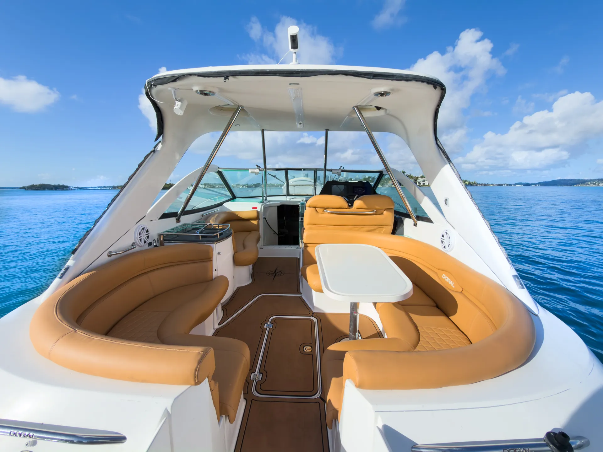 Experience Luxury &amp; Fun on Our Doral Hawaii 42 ft Private Charter!