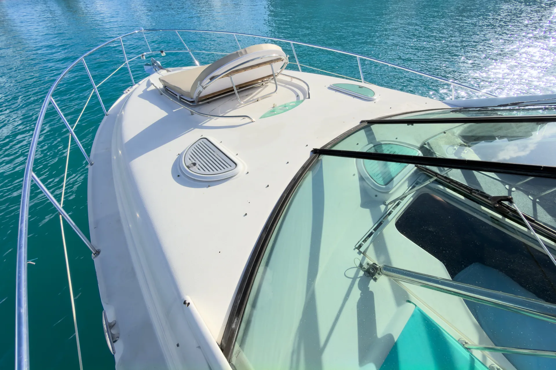 Experience Luxury &amp; Fun on Our Doral Hawaii 42 ft Private Charter!