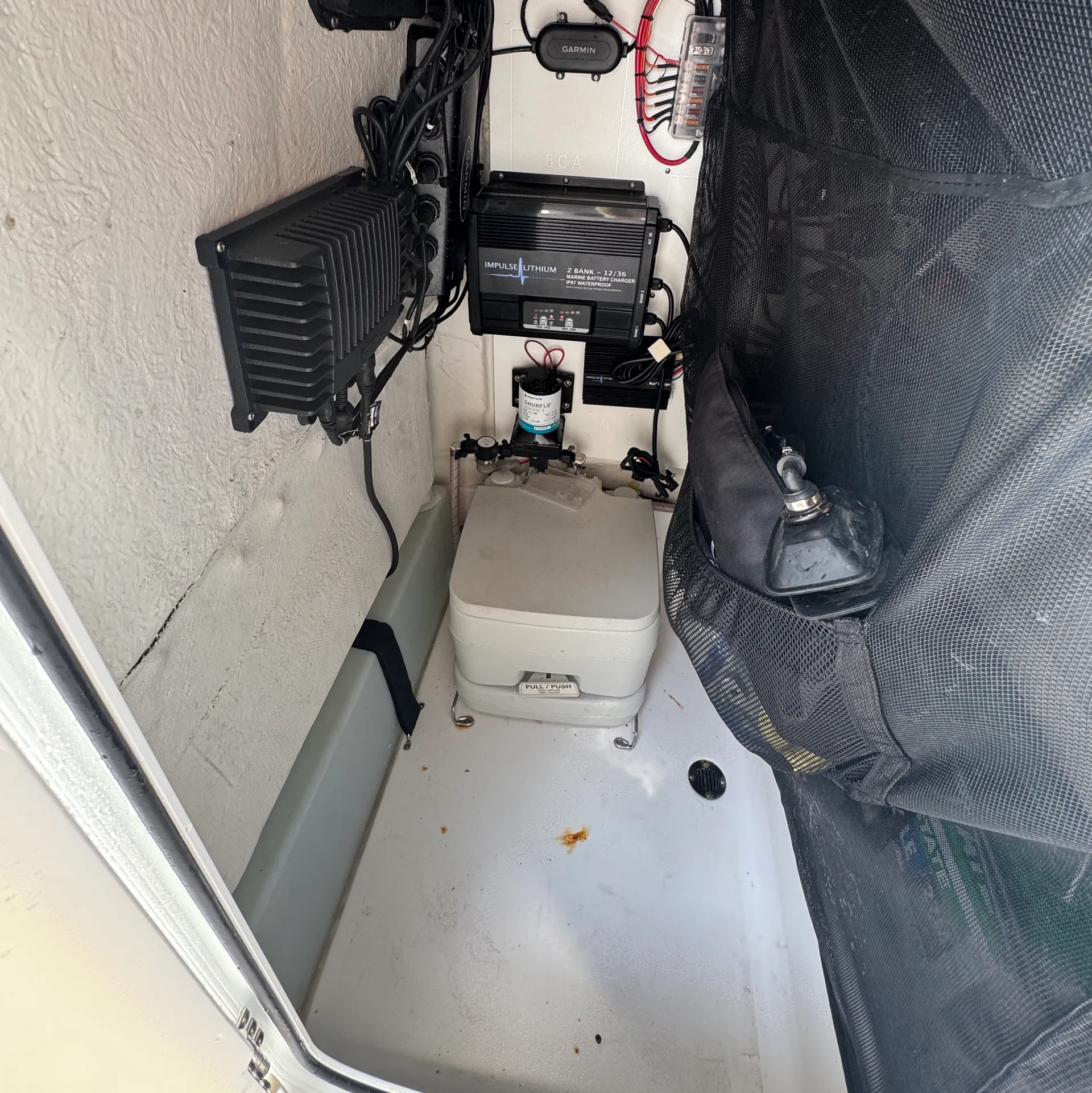 23’ Center Console : Fish/Cruise/Sandbar 