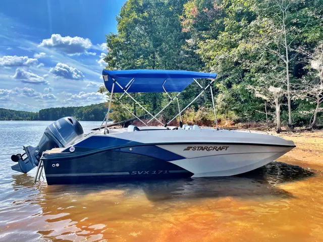 Rent a Starcraft Marine deck boat in Littleton, NC near me