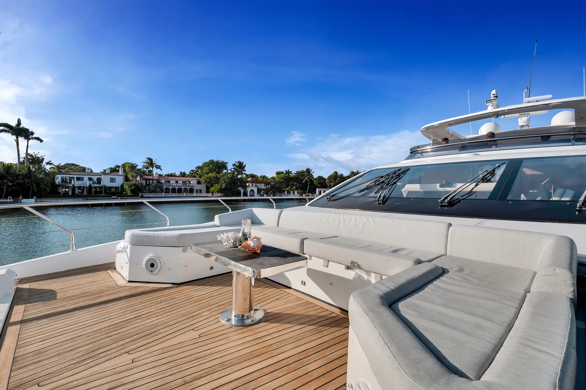 88ft Azimut "Cloud 9" –  Luxury Spacious Yacht w/ Jacuzzi