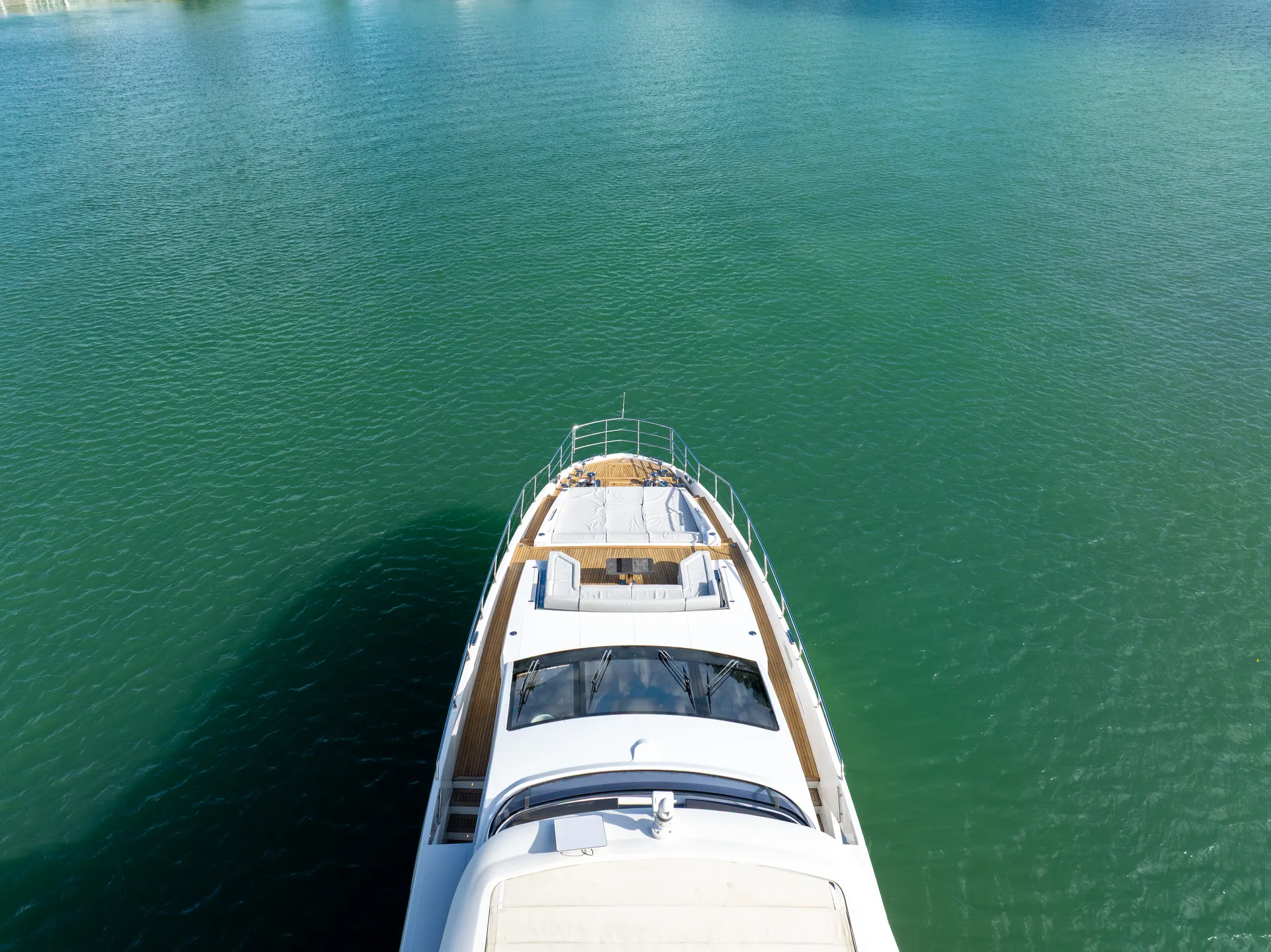 88ft Azimut "Cloud 9" –  Luxury Spacious Yacht w/ Jacuzzi
