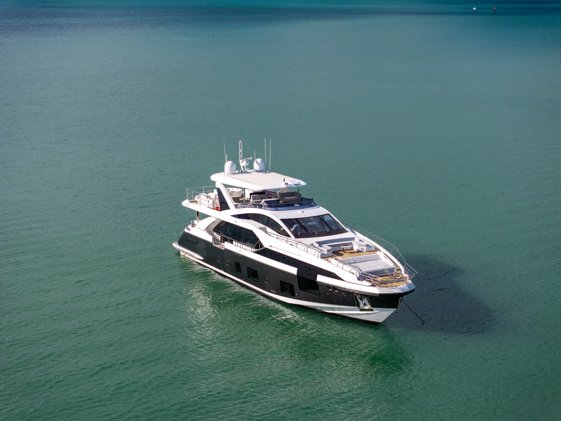 88ft Azimut "Cloud 9" –  Luxury Spacious Yacht w/ Jacuzzi