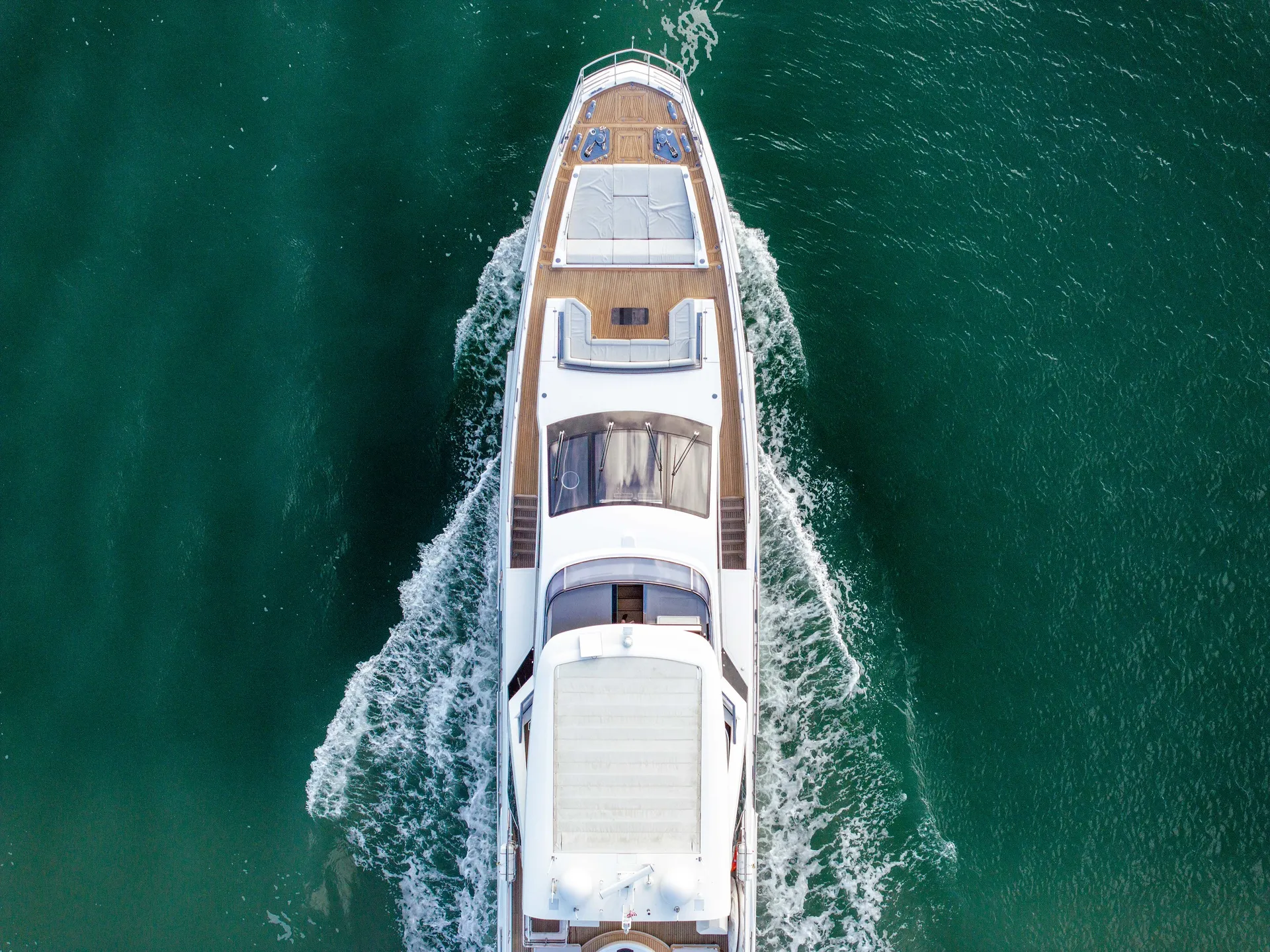 88ft Azimut "Cloud 9" –  Luxury Spacious Yacht w/ Jacuzzi