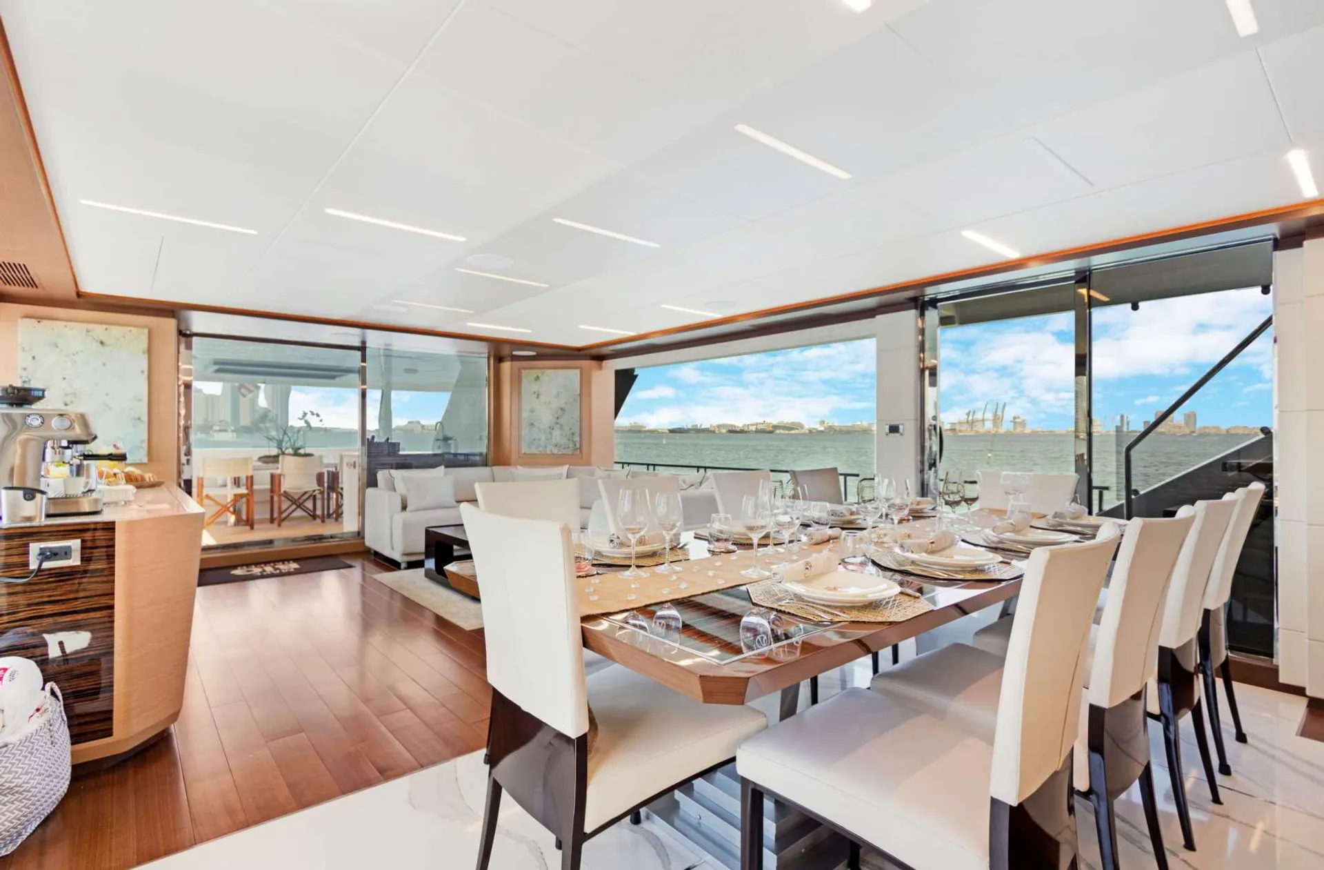 Ocean Alexander 28R in Miami, FL — photo 6