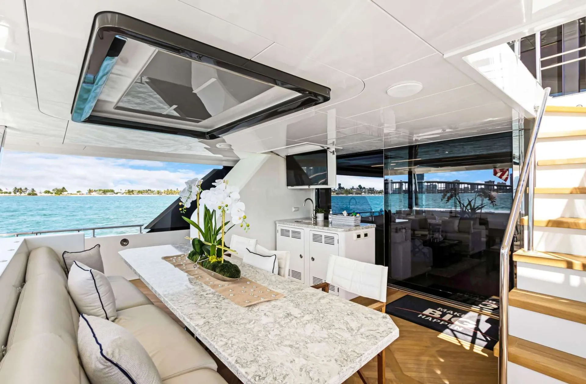 Ocean Alexander 28R in Miami, FL — photo 8