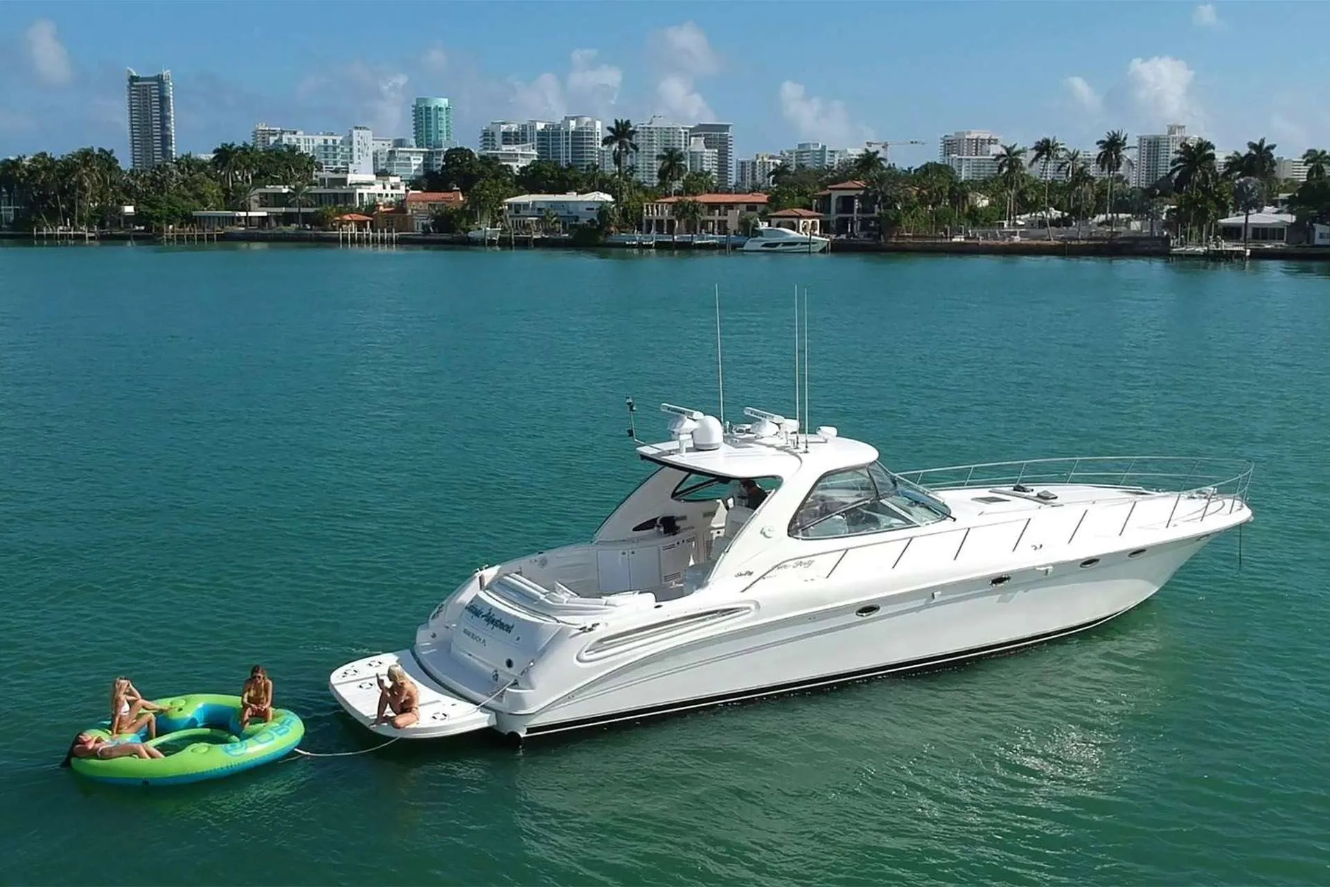 SEA RAY BOATS 540 COCKPIT MOTOR YACHT in Miami, FL — photo 2