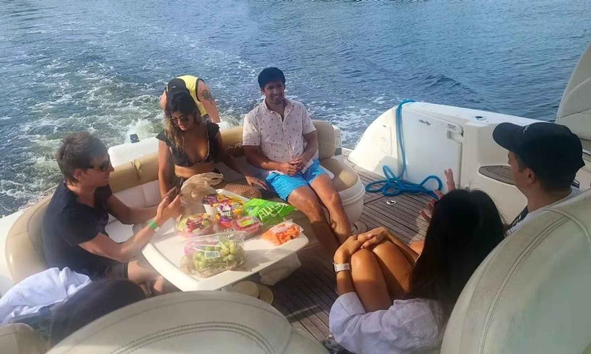 SEA RAY BOATS 400 Sundancer in Miami, FL — photo 9