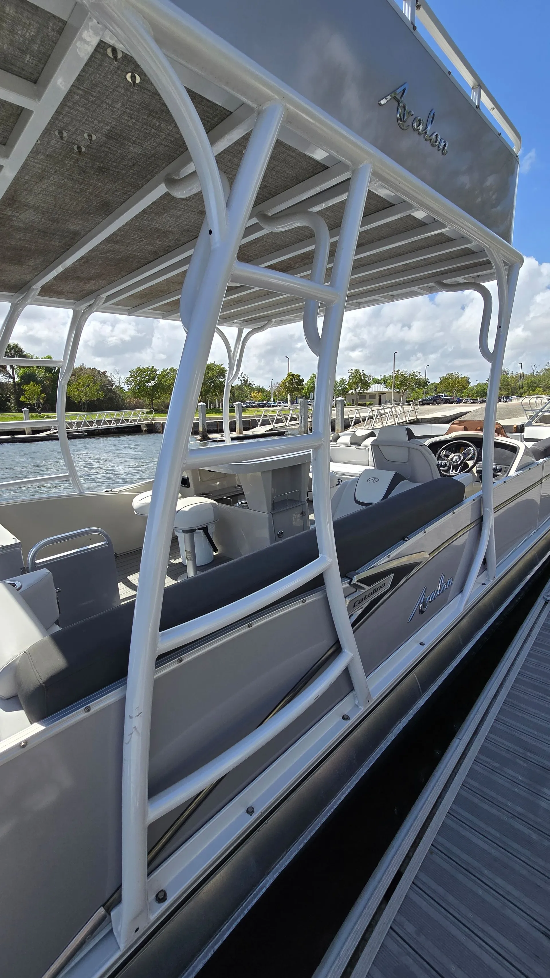 New Avalon Funship Double-Decker Pontoon with Bar and Slide 