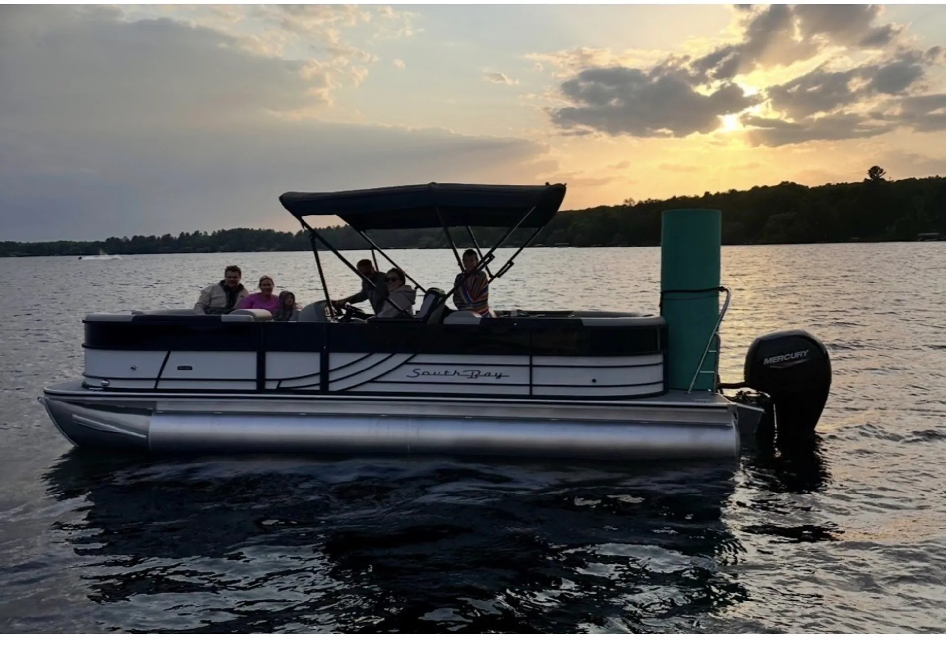 2025 Tritoon great for cruising and fishing!