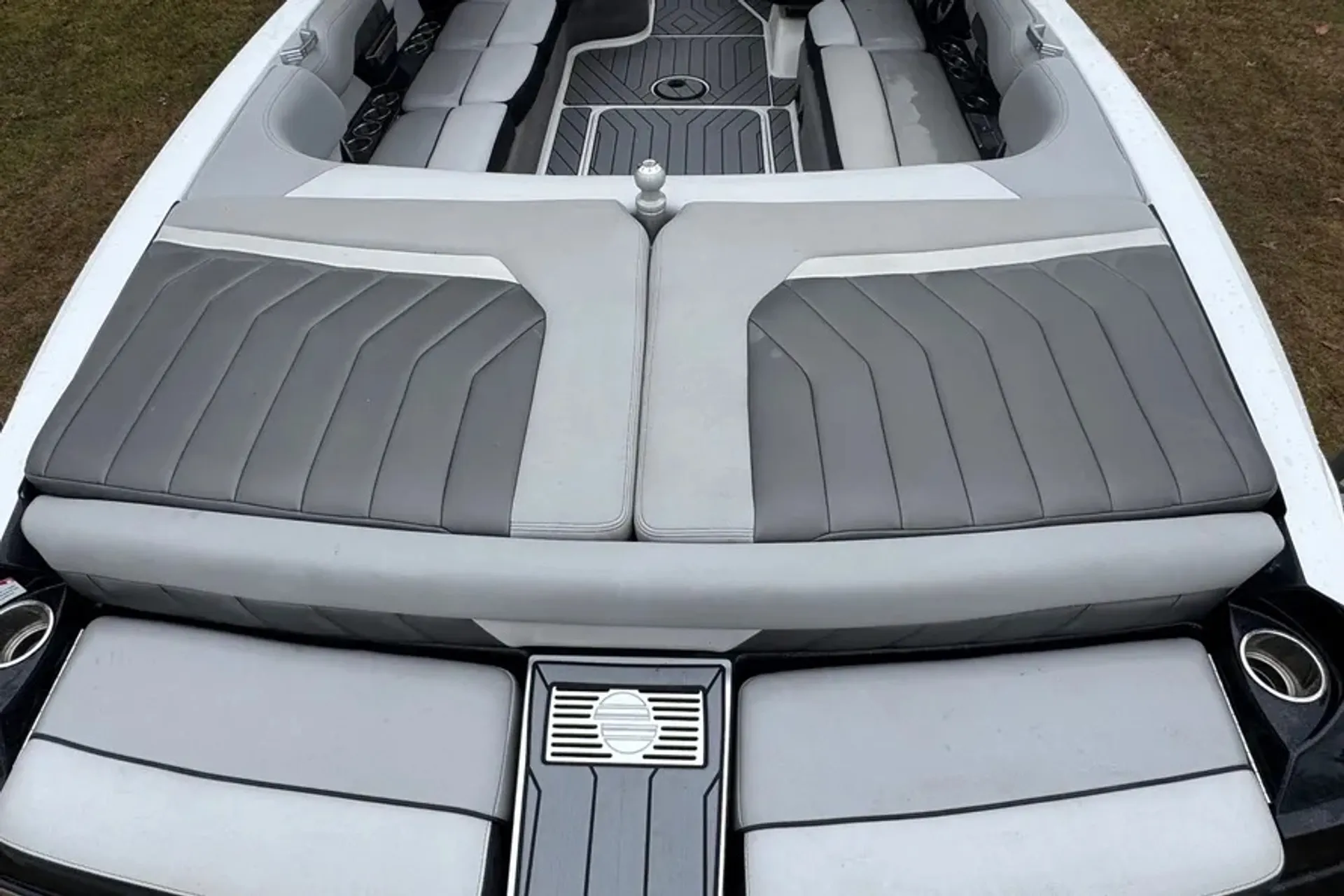 MALIBU BOATS WAKESETTER 25 LSV in Clear Lake, IA — photo 10