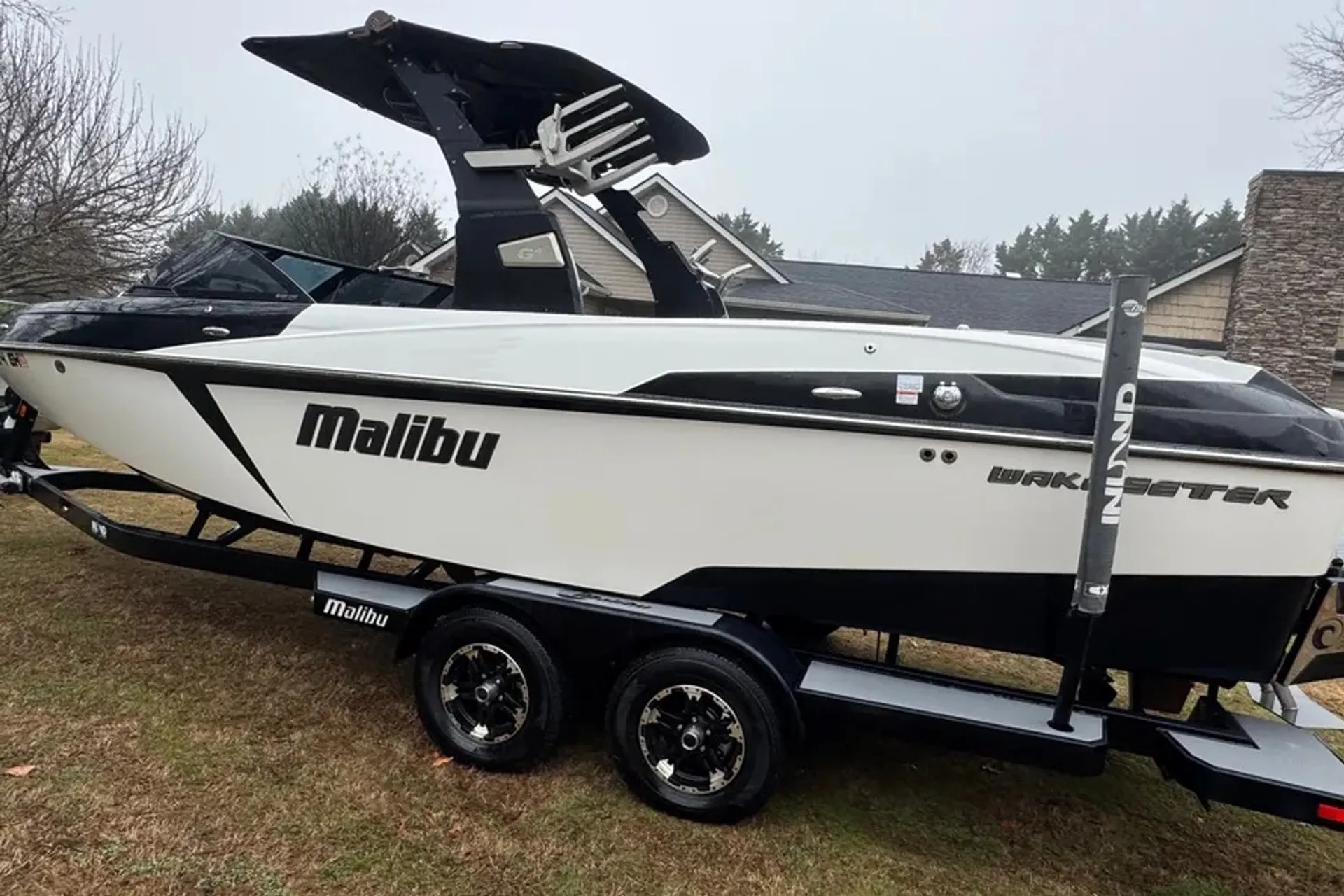 MALIBU BOATS WAKESETTER 25 LSV in Clear Lake, IA — photo 5