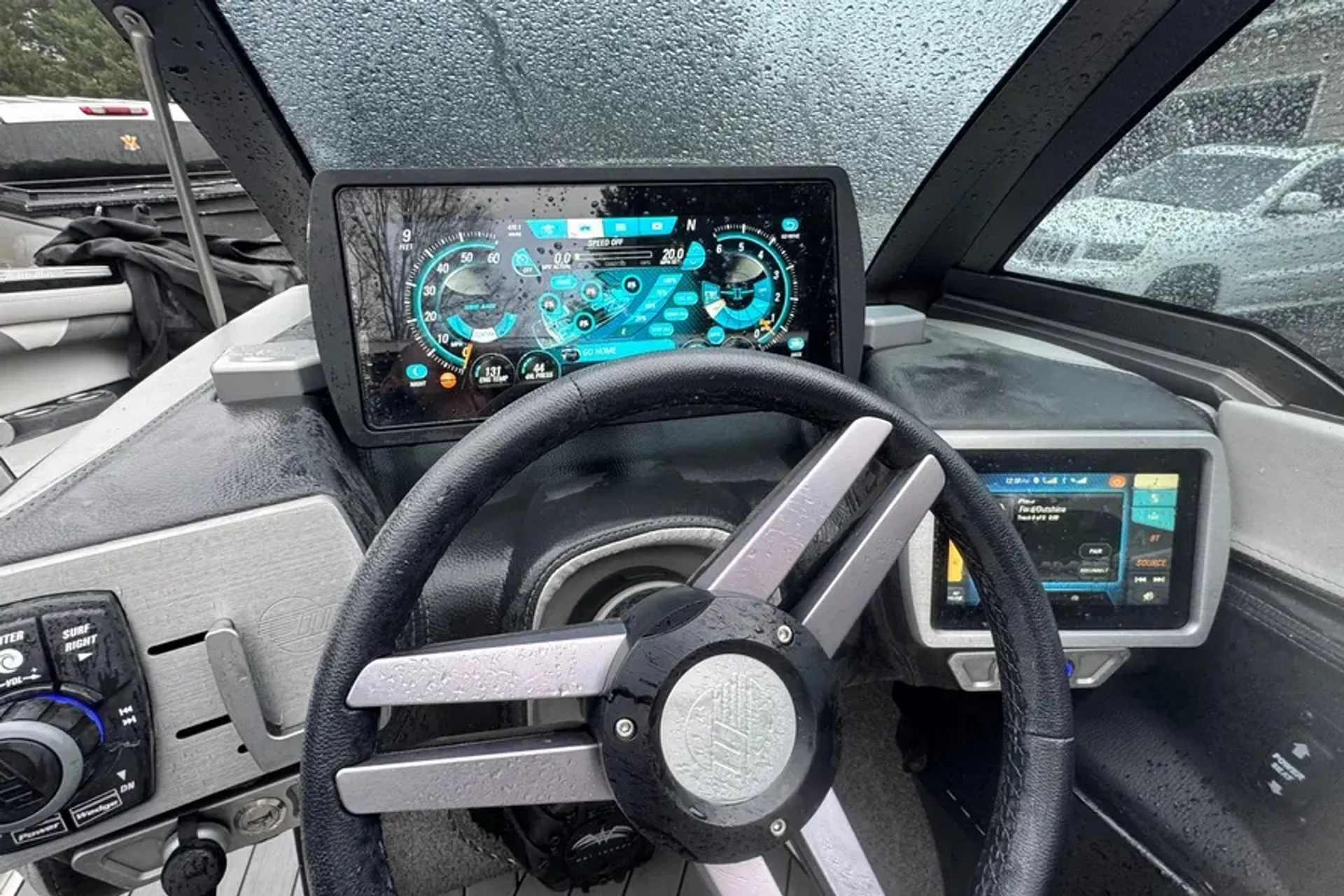 MALIBU BOATS WAKESETTER 25 LSV in Clear Lake, IA — photo 8