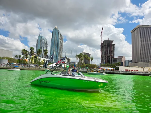 Rent a YAMAHA ski and wakeboard in Tampa, FL near me