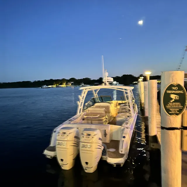 Rent a Boston Whaler dual console in Bay Shore, NY near me