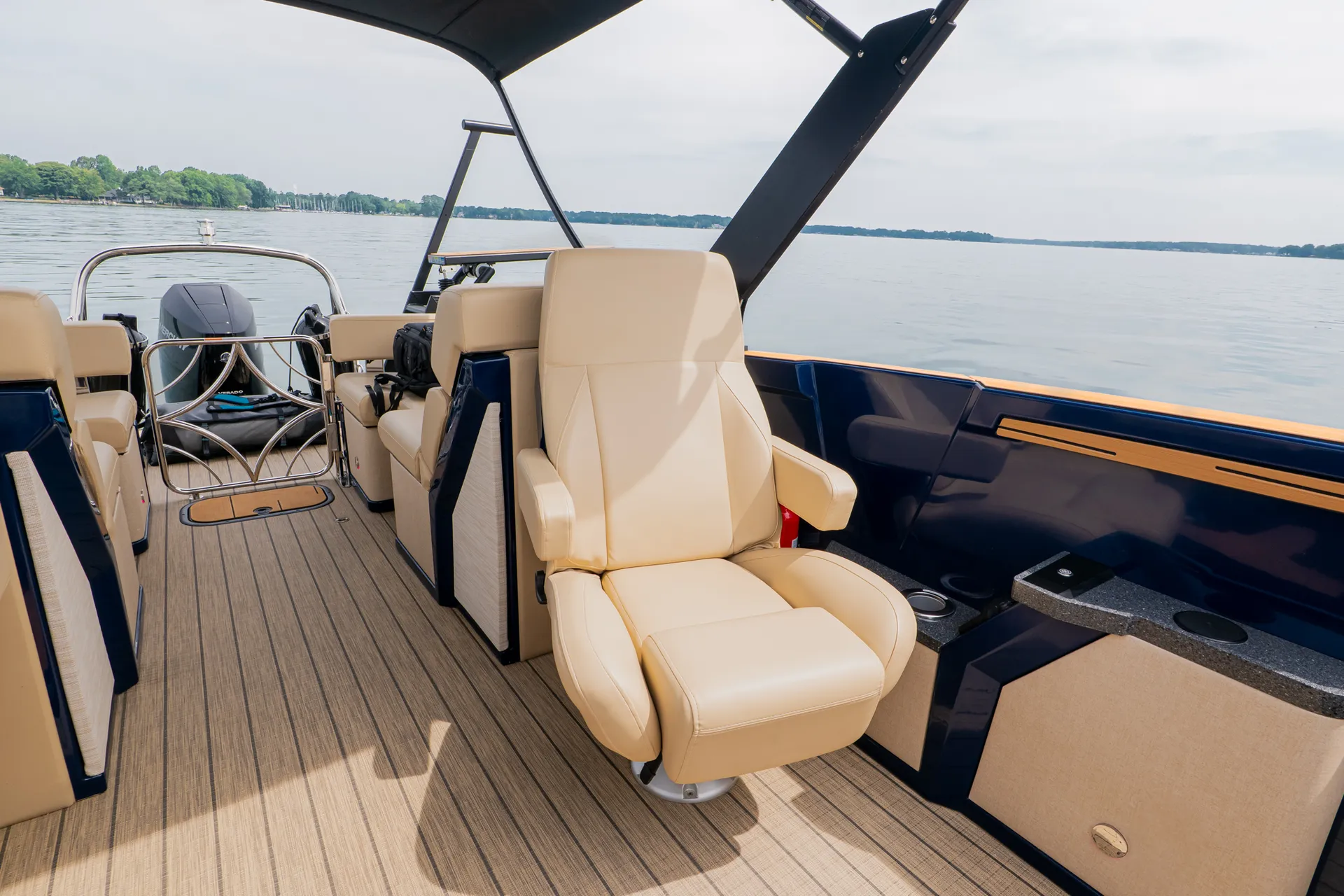 2026 Balise Pontoon (400HP) - Captained Pontoon Charters