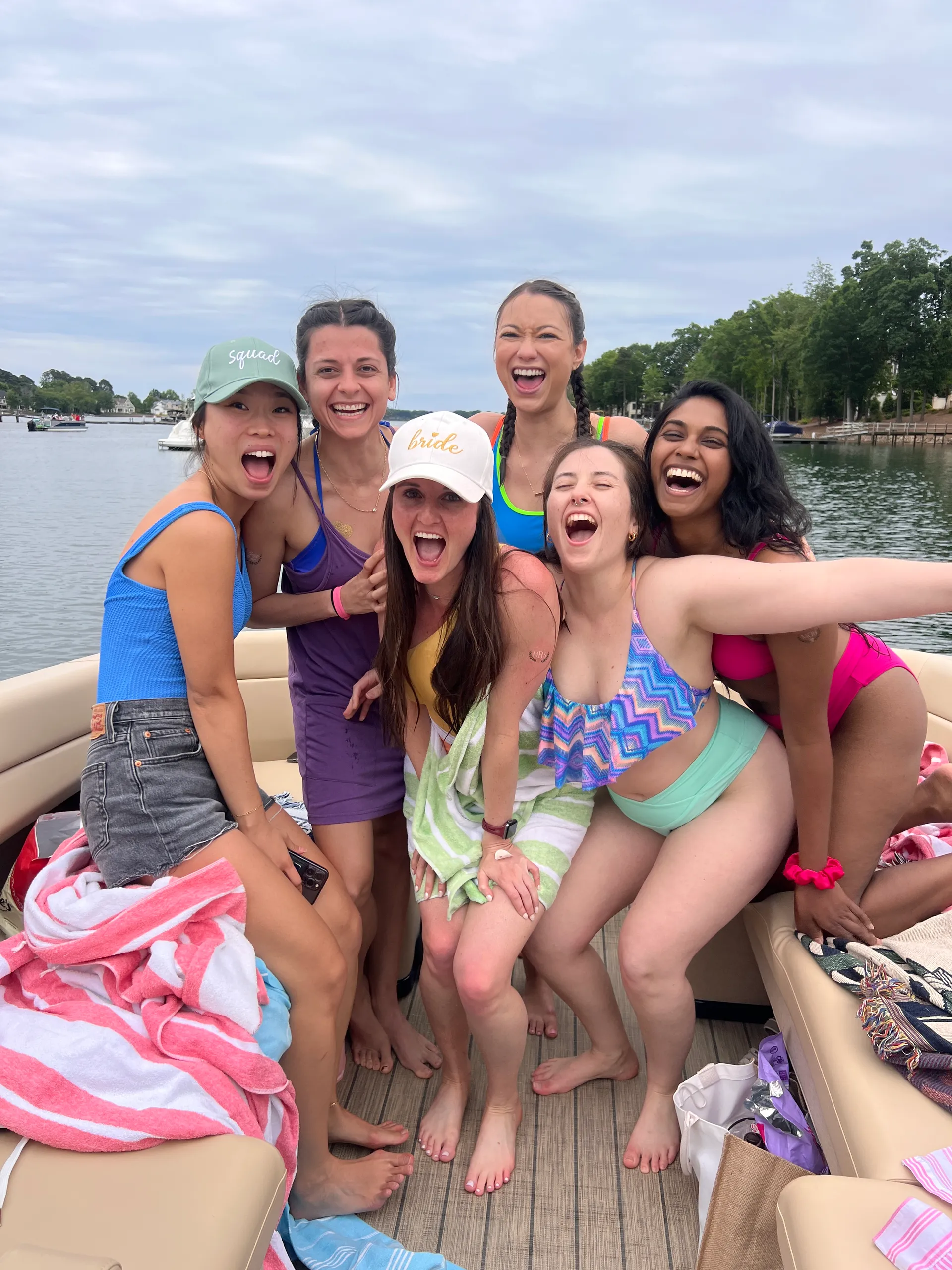 2026 Balise Pontoon (400HP) - Captained Pontoon Charters