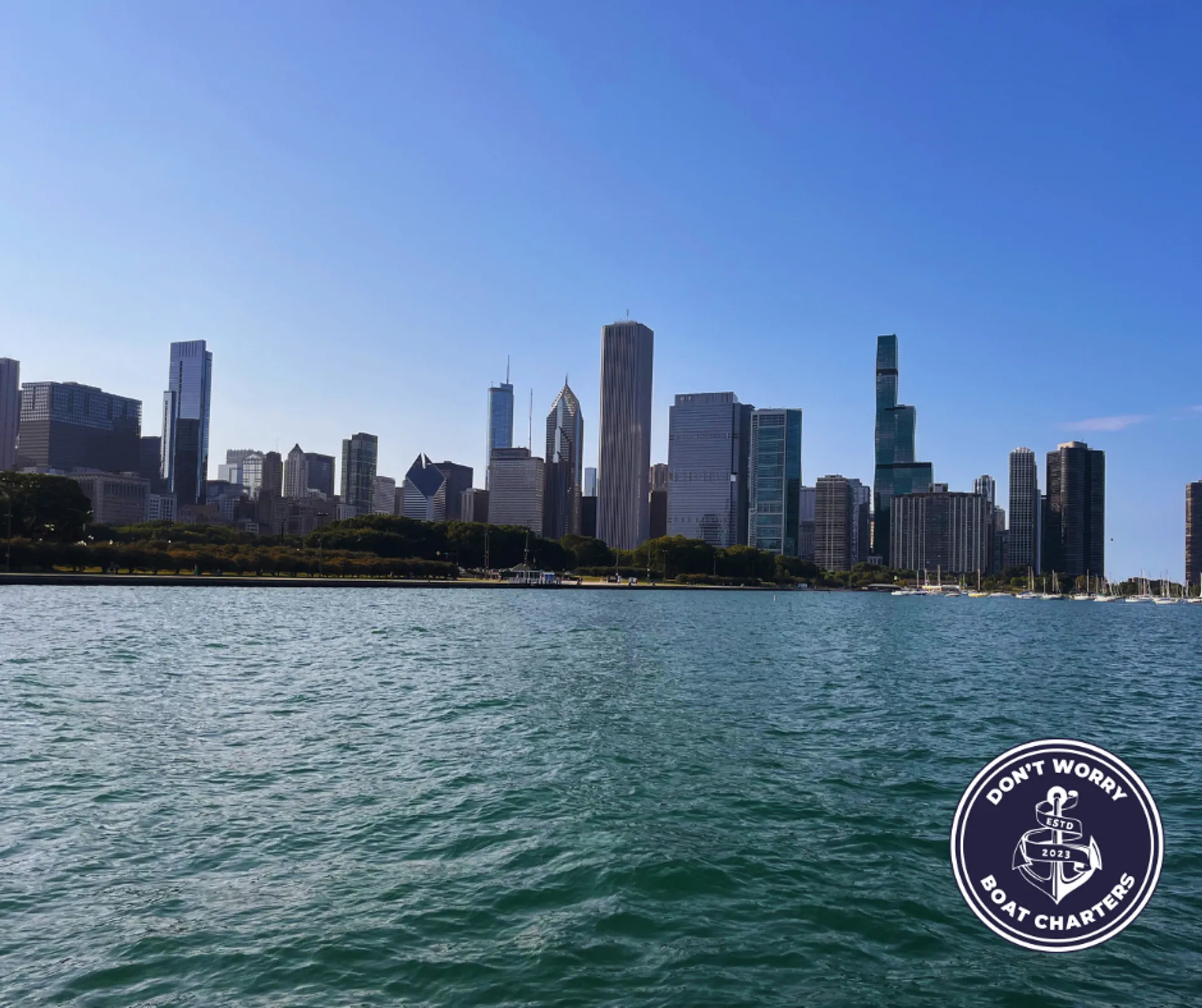 Sea Ray Boats 320 Sundancer in Chicago, IL — photo 10