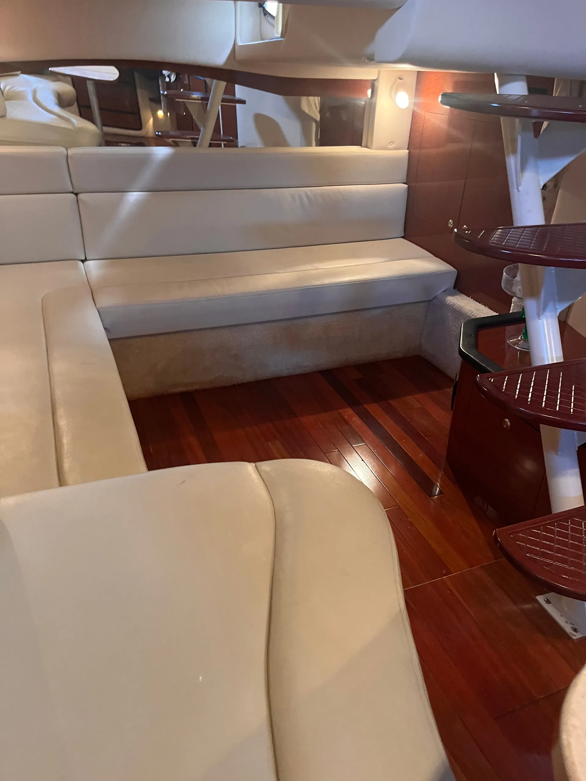 Chicago Luxury Charter, Searay Sundancer 320, 32ft  