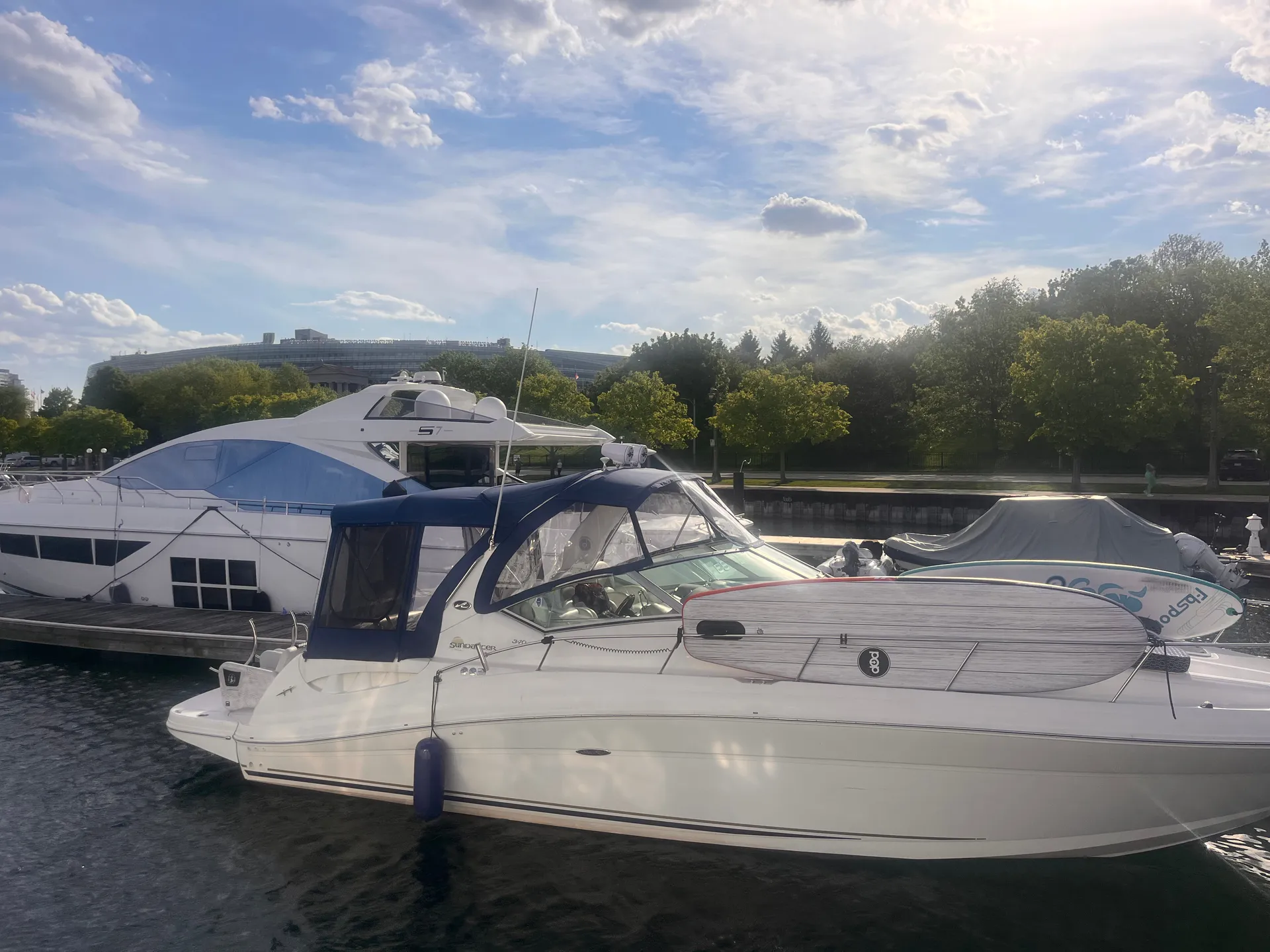 Chicago Luxury Charter, Searay Sundancer 320, 32ft  