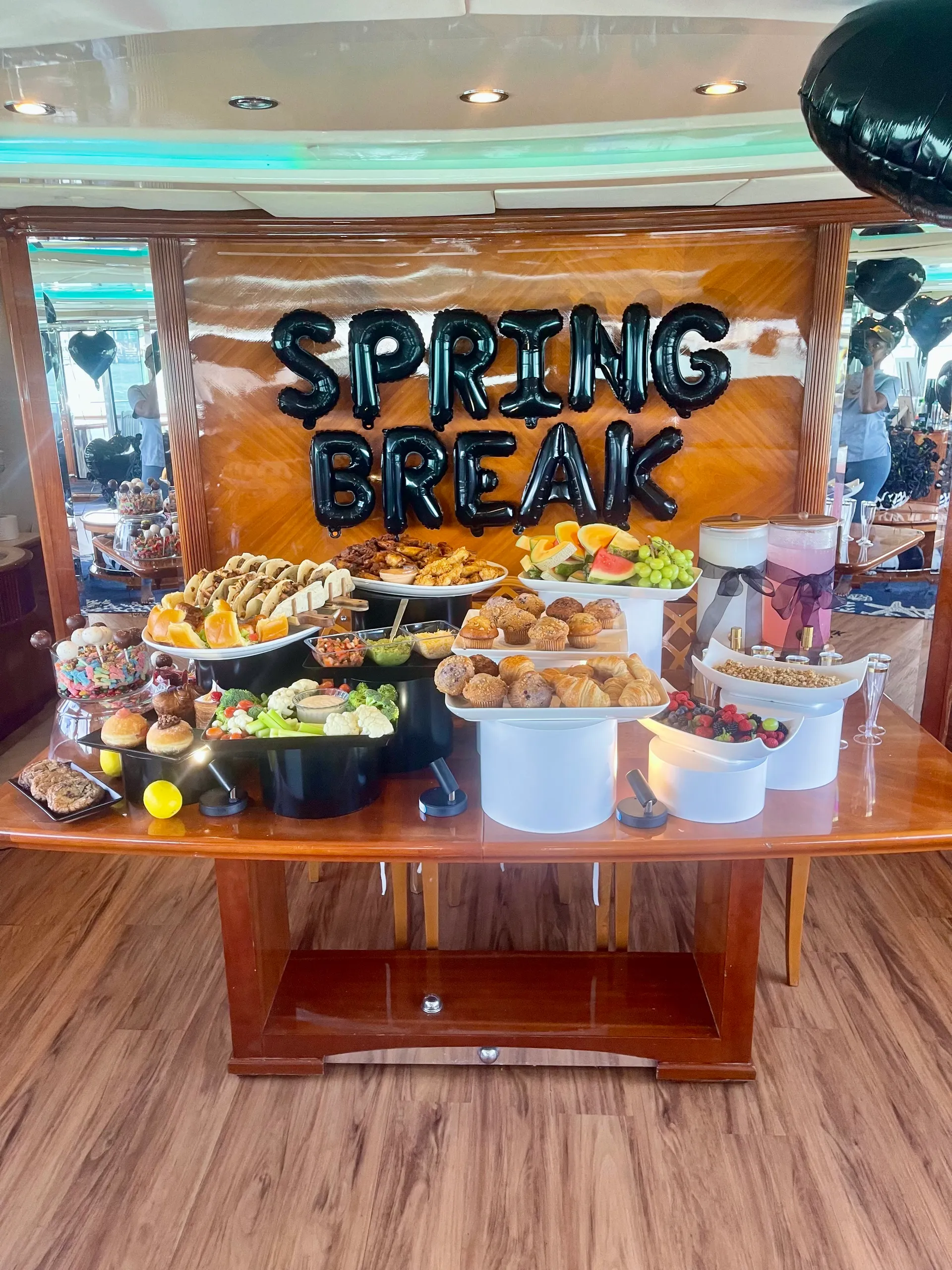 100' Yacht ➕ JACUZZI ⭐️ Best Experience In Miami