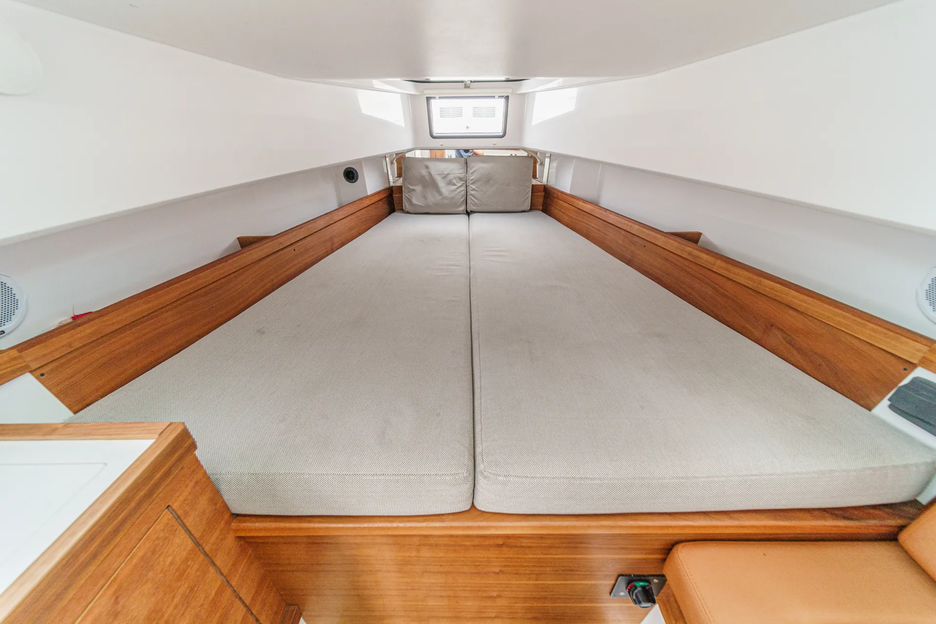 Modern Axopar 37 Yacht Equipped for Celebrations and Charters 