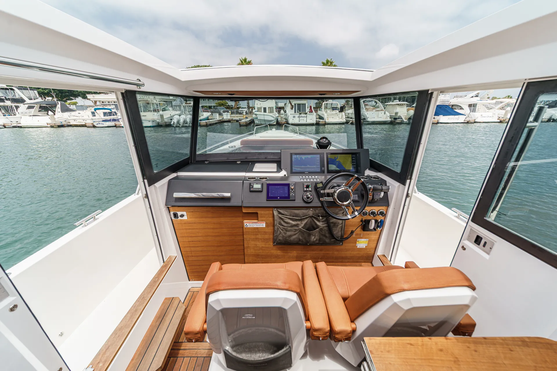 Modern Axopar 37 Yacht Equipped for Celebrations and Charters 