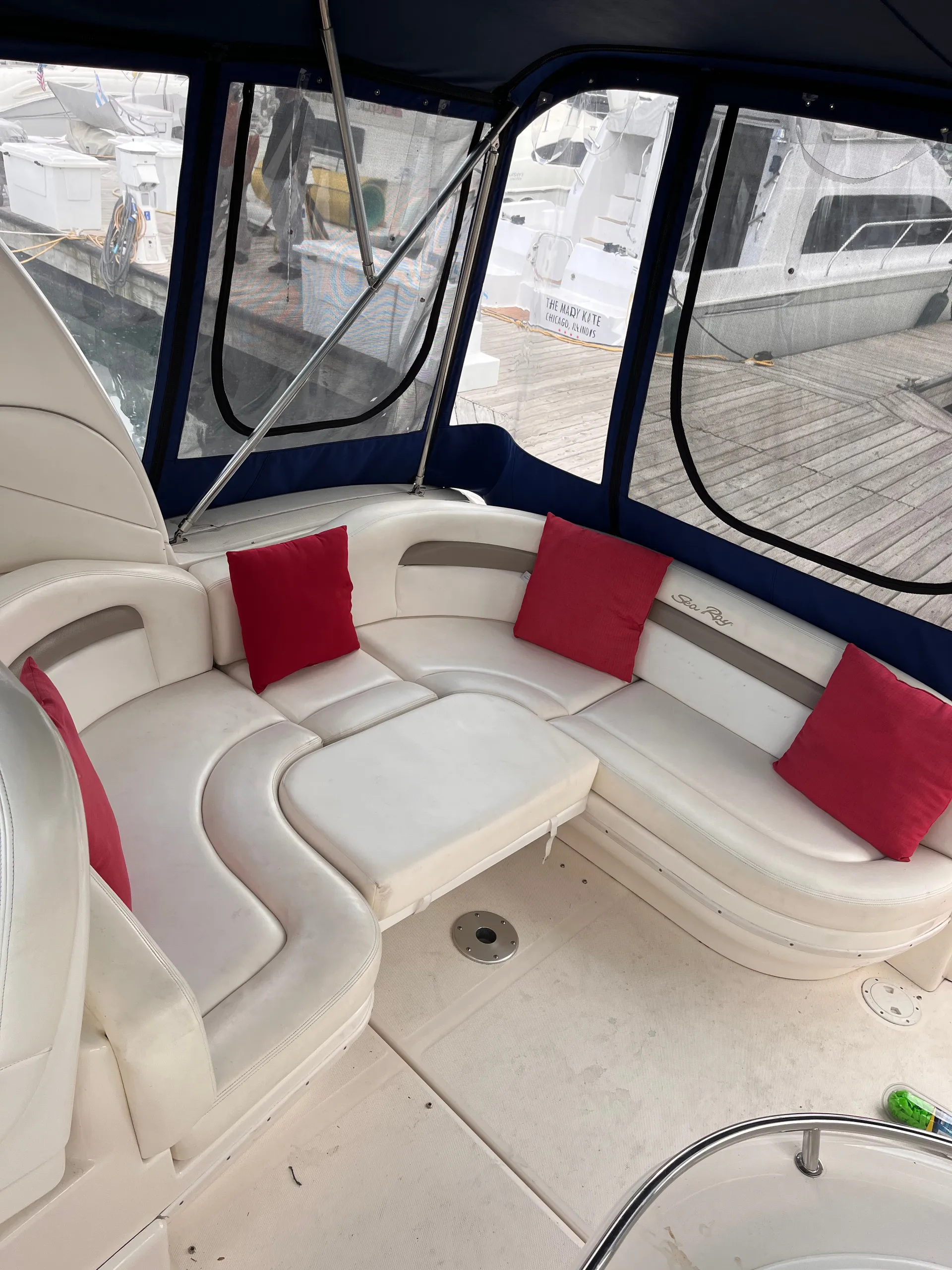 Chicago Luxury Charter, Searay Sundancer 320, 32ft  