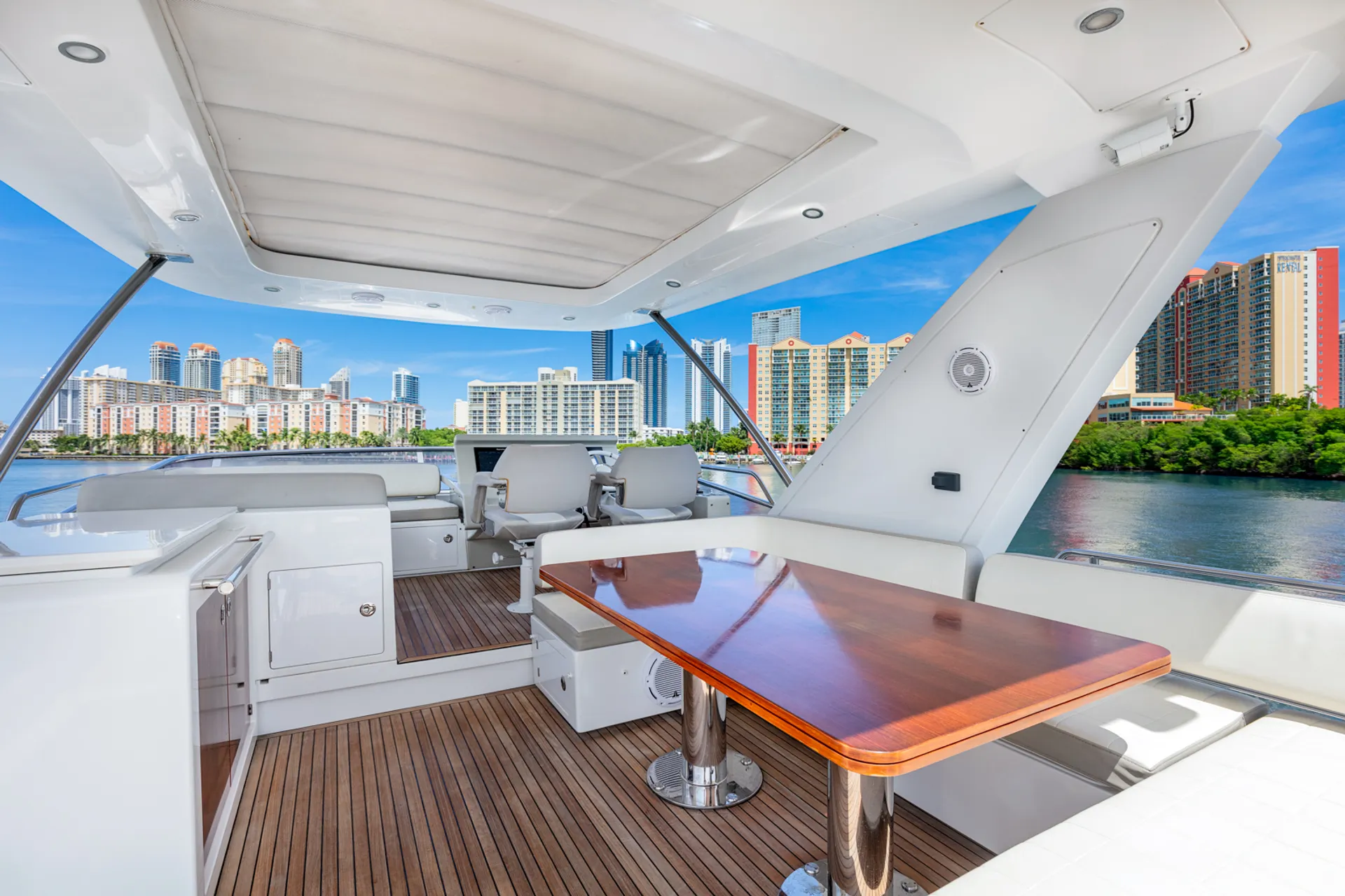 Azimut 66 FLY in North Miami, FL — photo 4