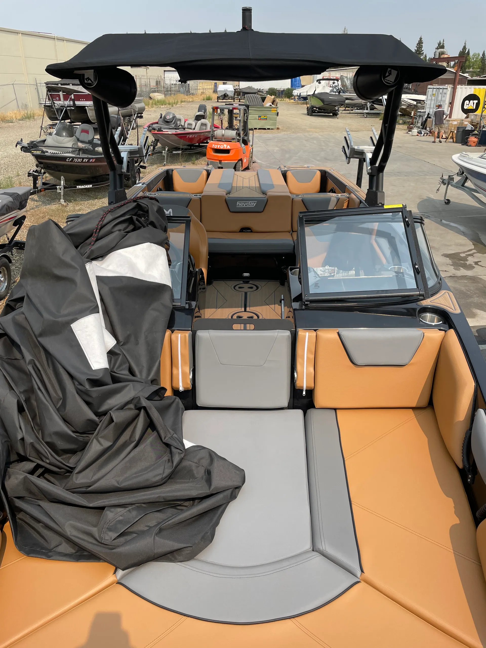 Heyday 25' WT Surf — 2022 Wake & Surf Cruiser