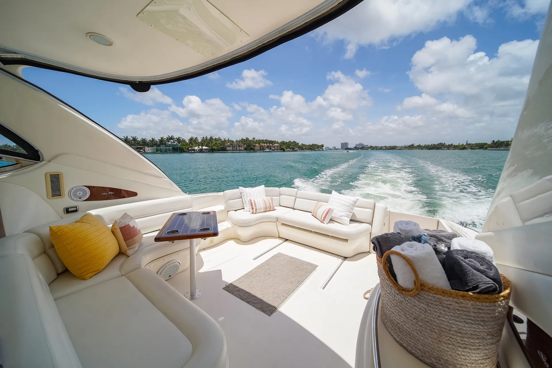 SEA RAY BOATS 540 COCKPIT MOTOR YACHT in Miami, FL — photo 7