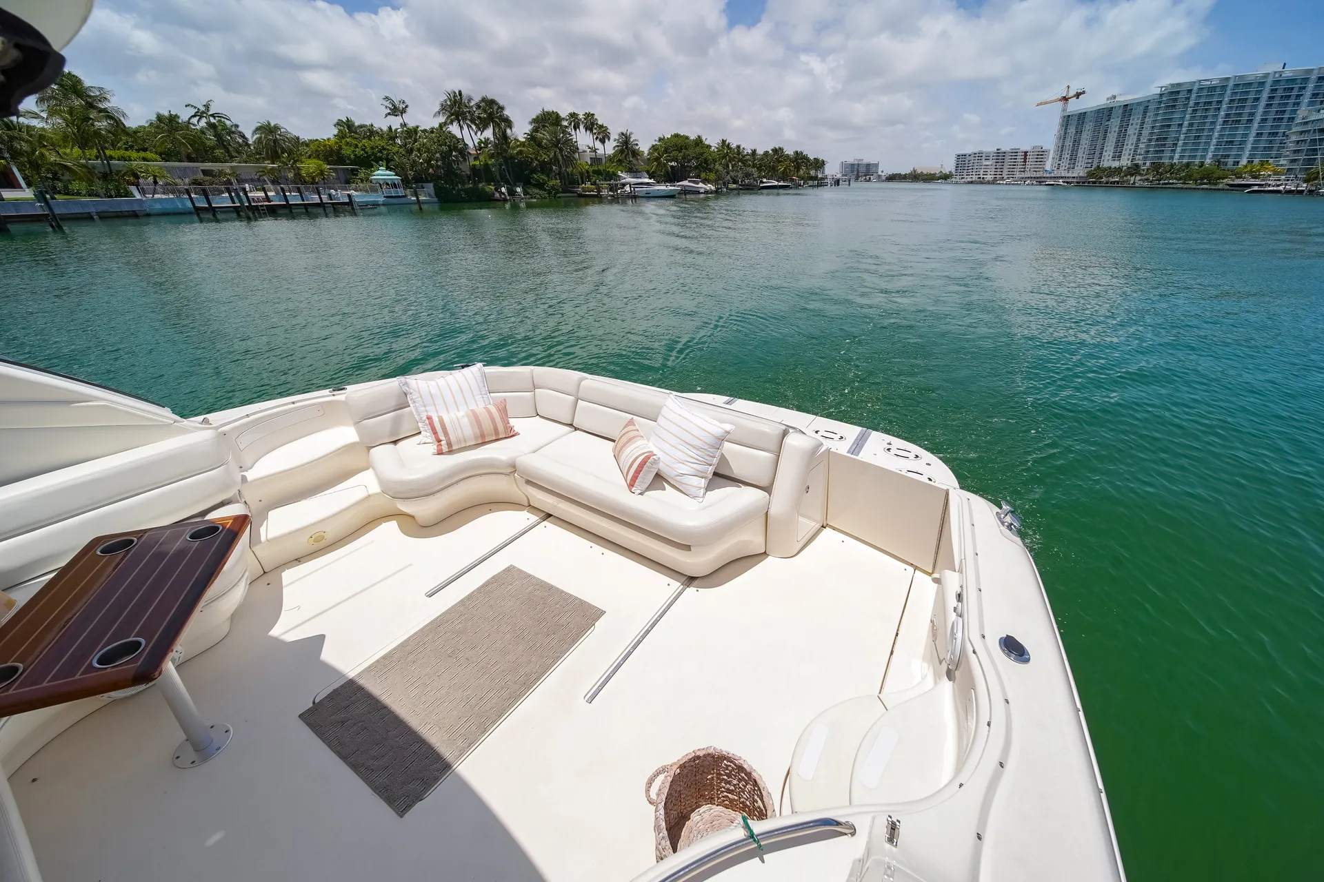 SEA RAY BOATS 540 COCKPIT MOTOR YACHT in Miami, FL — photo 9